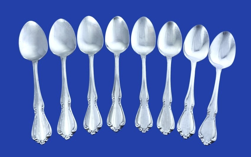Oneida CHATEAU Deluxe Stainless Flatware -- Set of 8 Teaspoons 6\