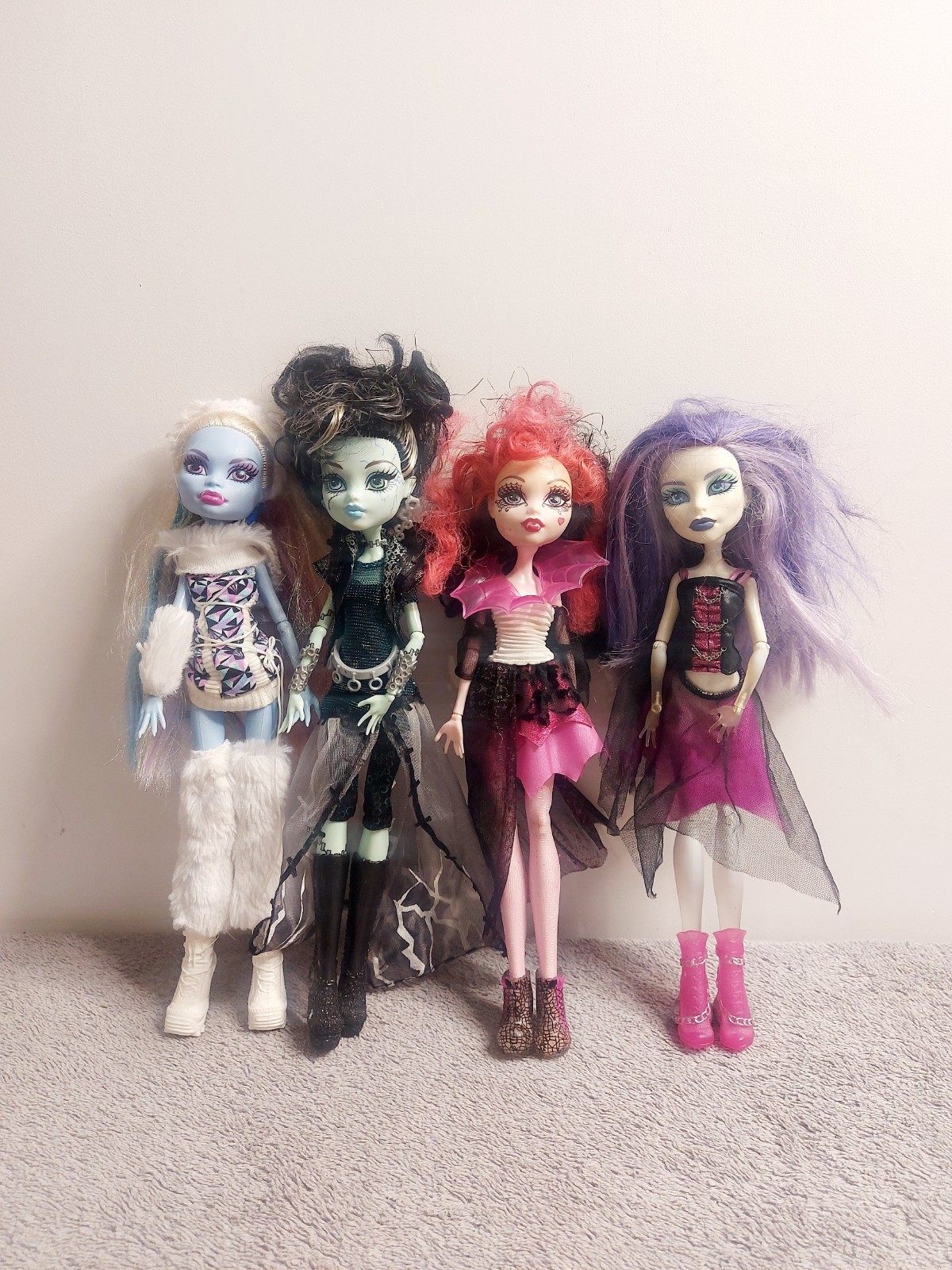 Mattel Monster High Lot of 4 Fashion Dolls Abbey Frankie Draculaura Spectra Vtg Mattel Monster High Lot of 4 Fashion Dolls Abbey Frankie Draculaura Spectra Vtg