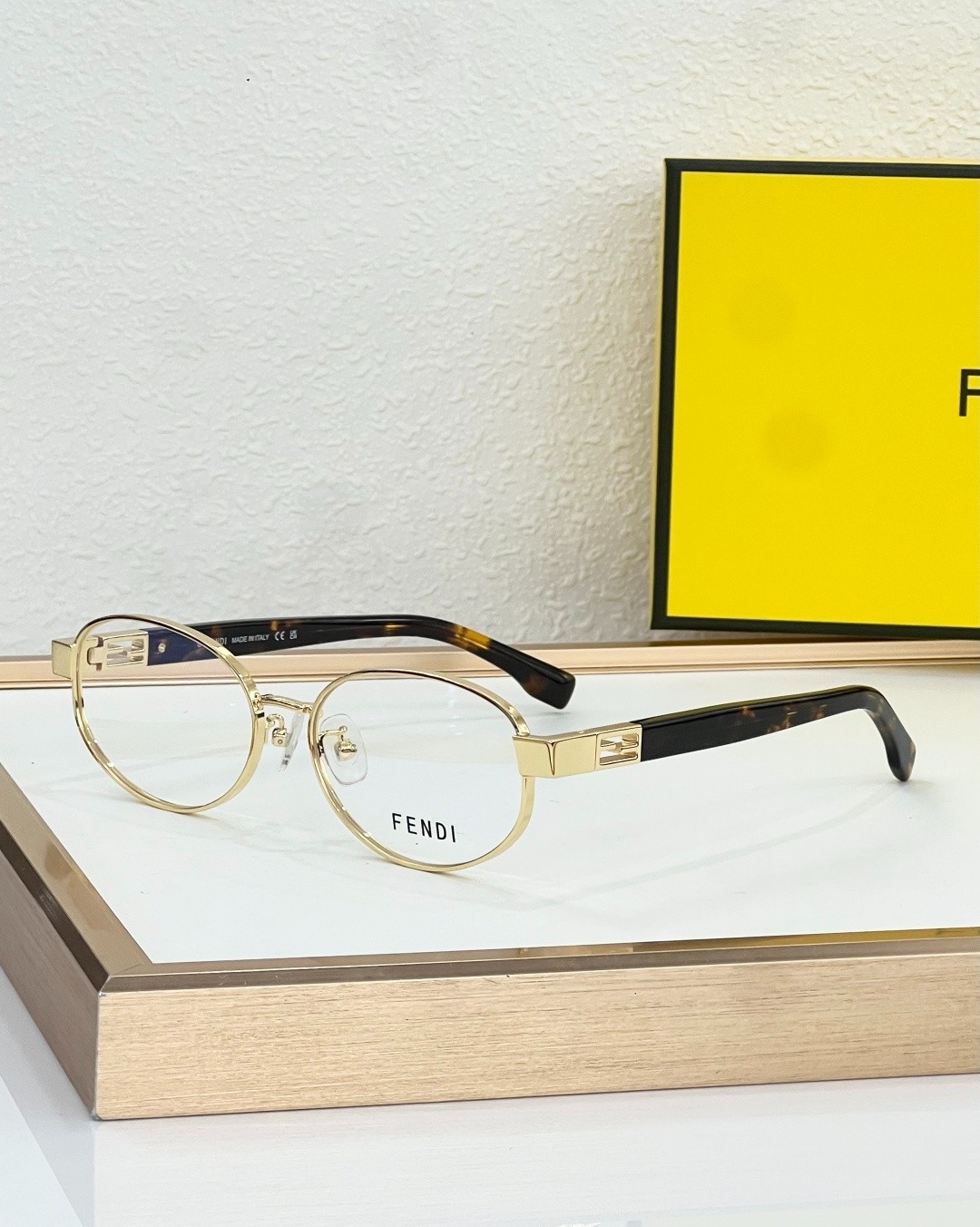 FENDI FE40217U Gold Tortoise Round Eyeglasses Clear Lens Black Temples 57-16-140 FENDI FE40217U Gold Tortoise Round Eyeglasses Clear Lens Black Temples 57-16-140