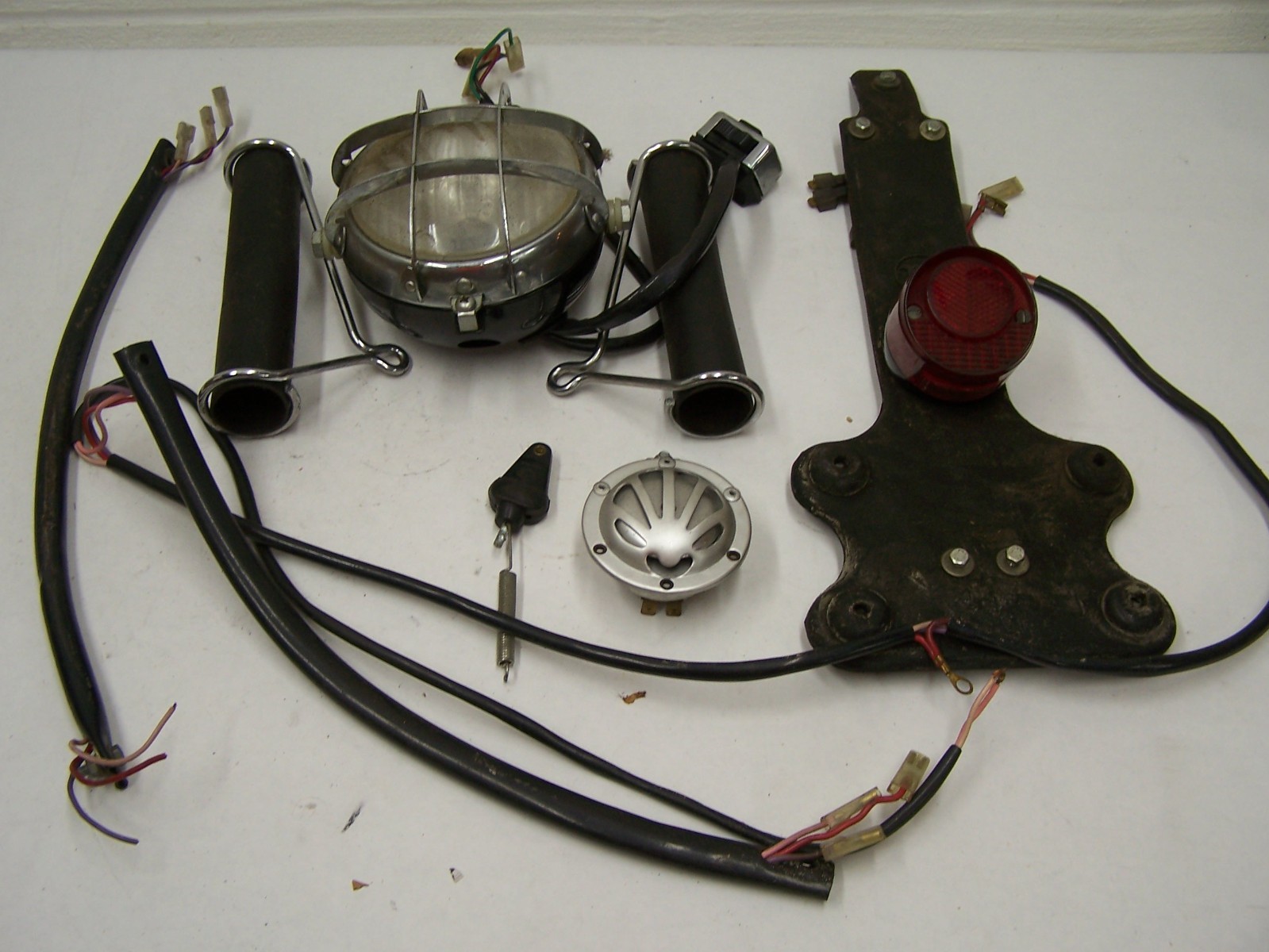 MONTESA COMPLETE RINDER LIGHTING KIT COTA, ENDURO AHRMA VINTAGE TRIALS EMBY HORN