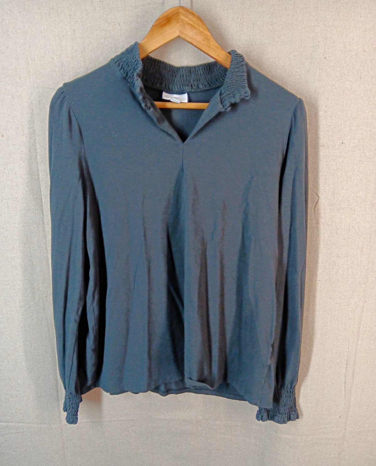J. Jill Women’s M Black Solid Woven Rayon Mock Neck Smocked Pullover Blouse
