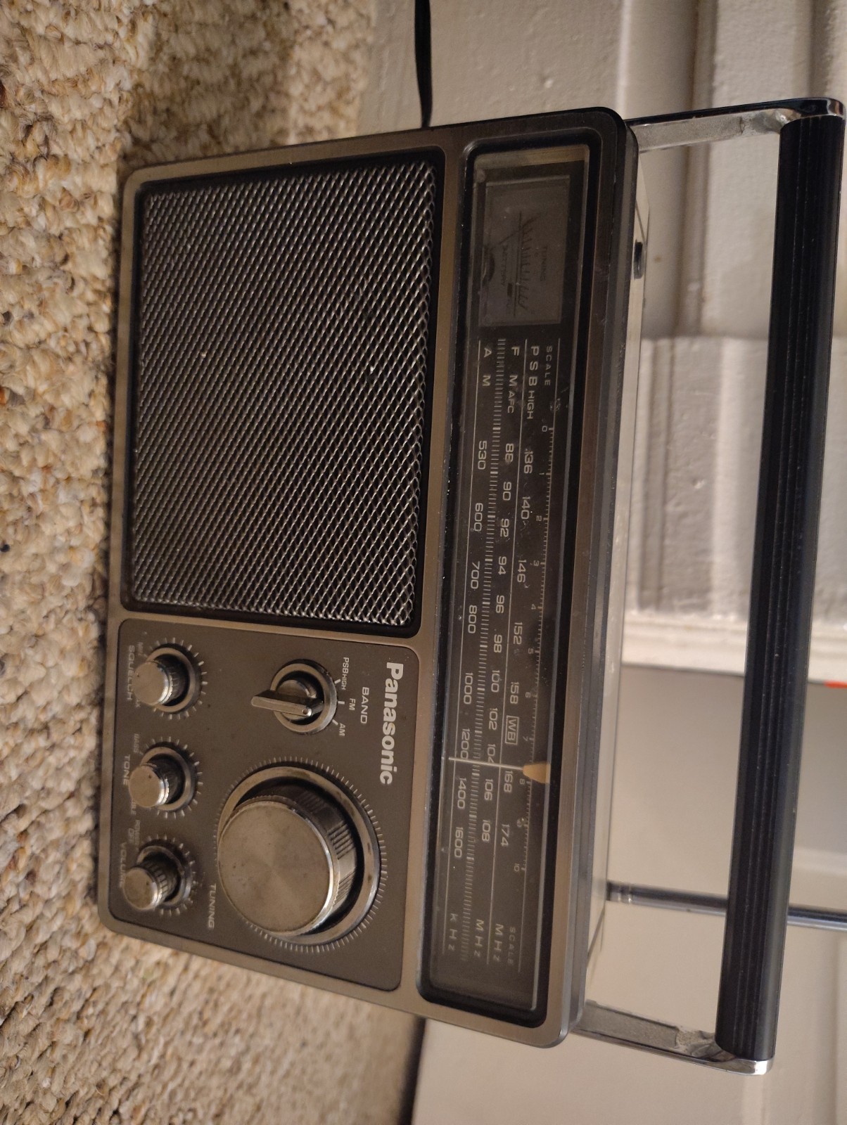 Vintage Panasonic Analog 3 Band Radio RF-1090 AM/FM/PBS Works