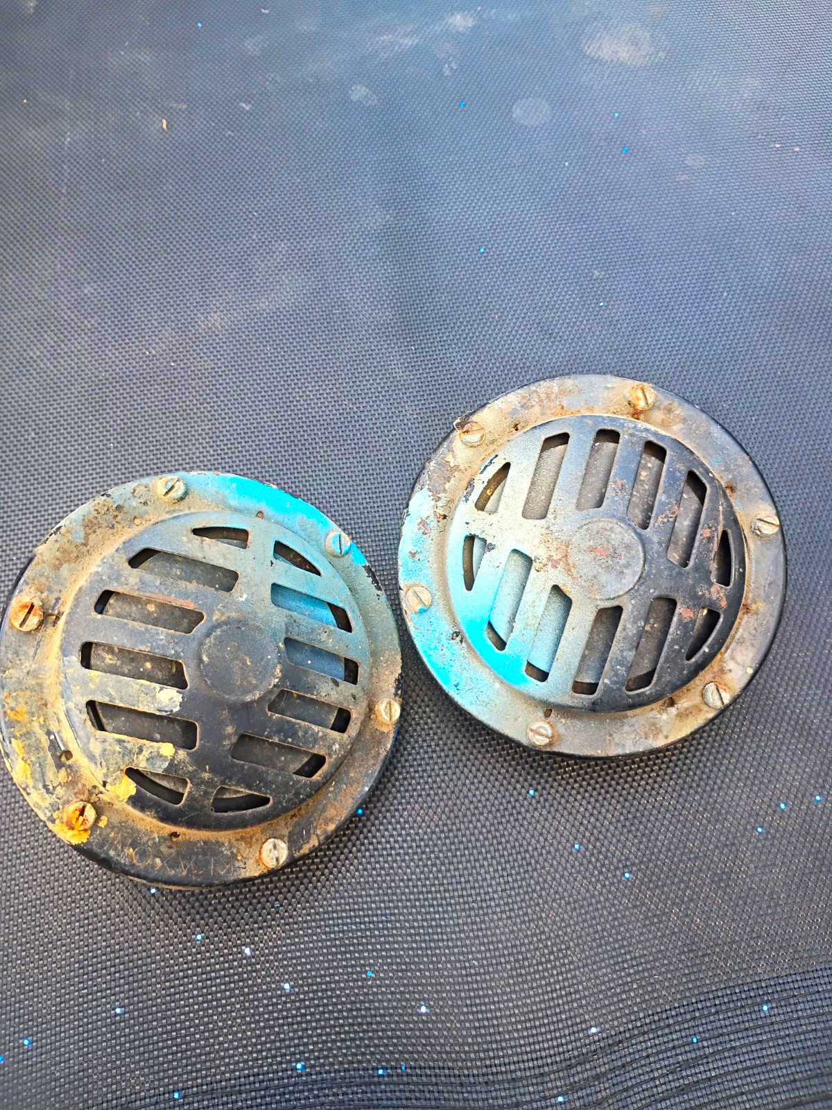 1971 Volkswagen Ghia Disc Horns Pair 1971 Volkswagen Ghia Disc Horns Pair