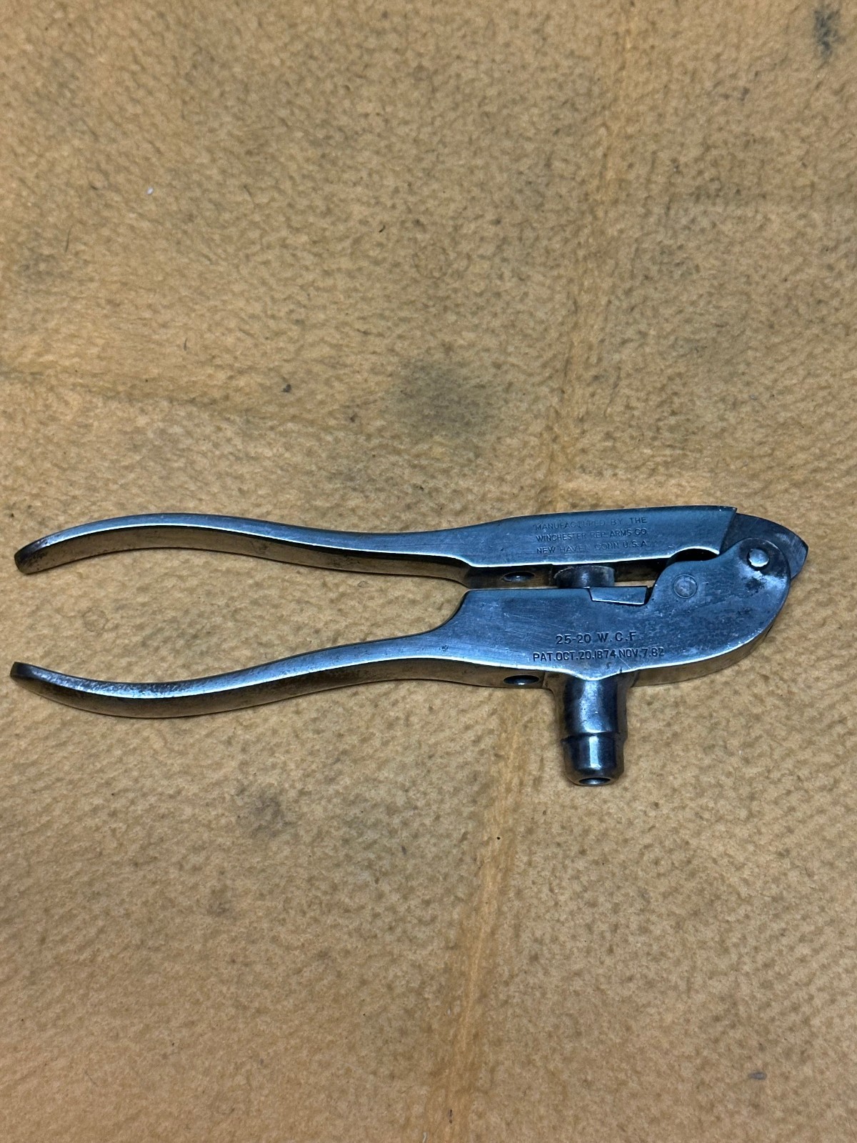 NICE Original Winchester Model 1882 Reloading Tool - caliber 25-20 W.C.F. NICE Original Winchester Model 1882 Reloading Tool - caliber 25-20 W.C.F.