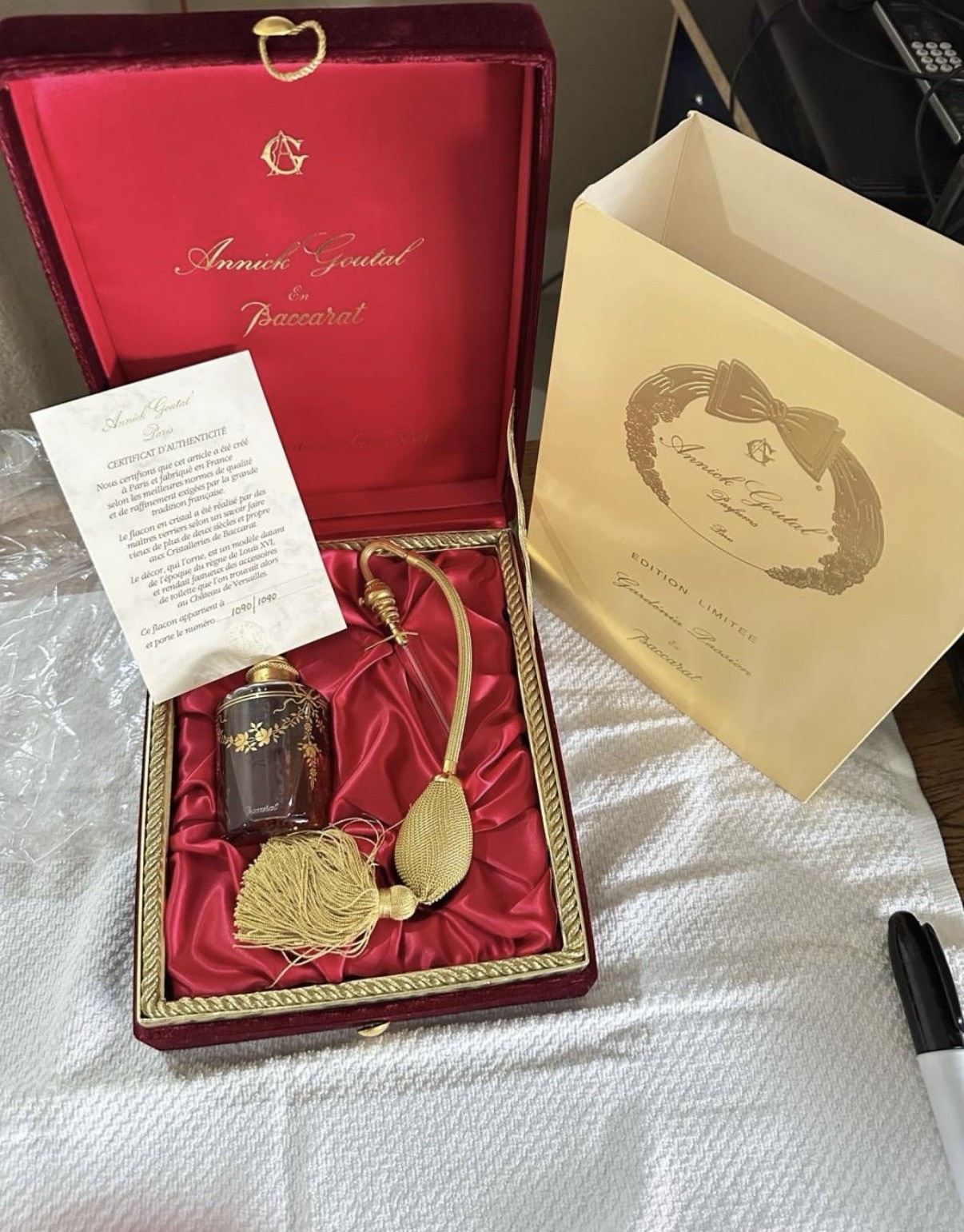 Annick Goutal En Baccarat Limited Edition Perfume- Louis XVI Décor #1090/1090 Annick Goutal En Baccarat Limited Edition Perfume- Louis XVI Décor #1090/1090