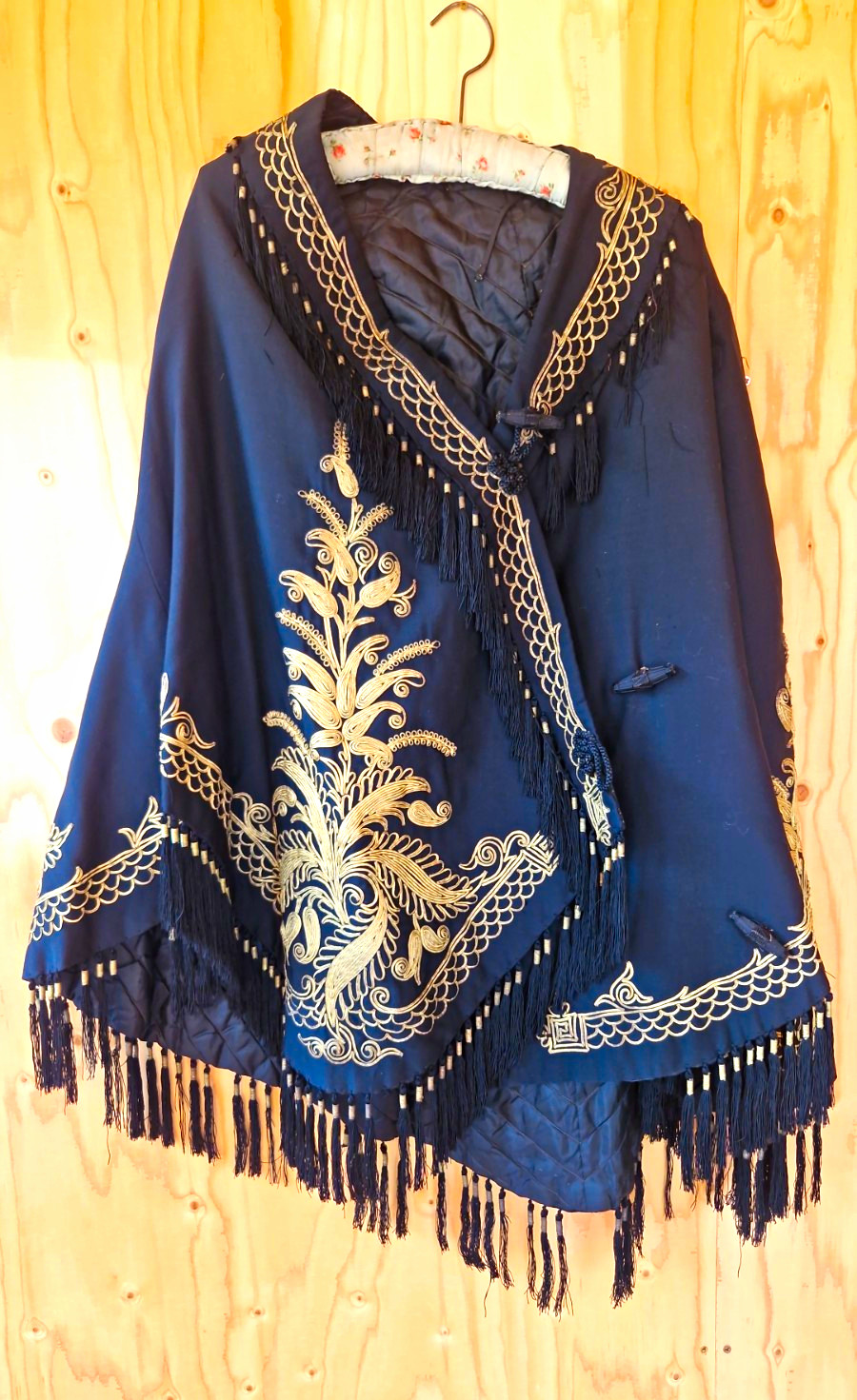 Late Victorian Black/Gold Silk/wool Embroidered Cape. Late Victorian Black/Gold Silk/wool Embroidered Cape.