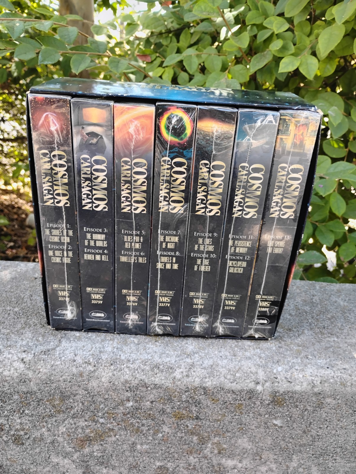 Cosmos Carl Sagan The Complete Collection, 7 VHS Tapes, Book, 1989