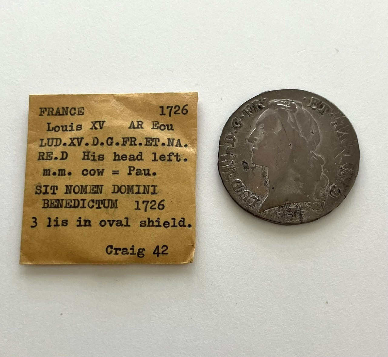 1726 French Silver 1 Écu coin featuring King Louis XV