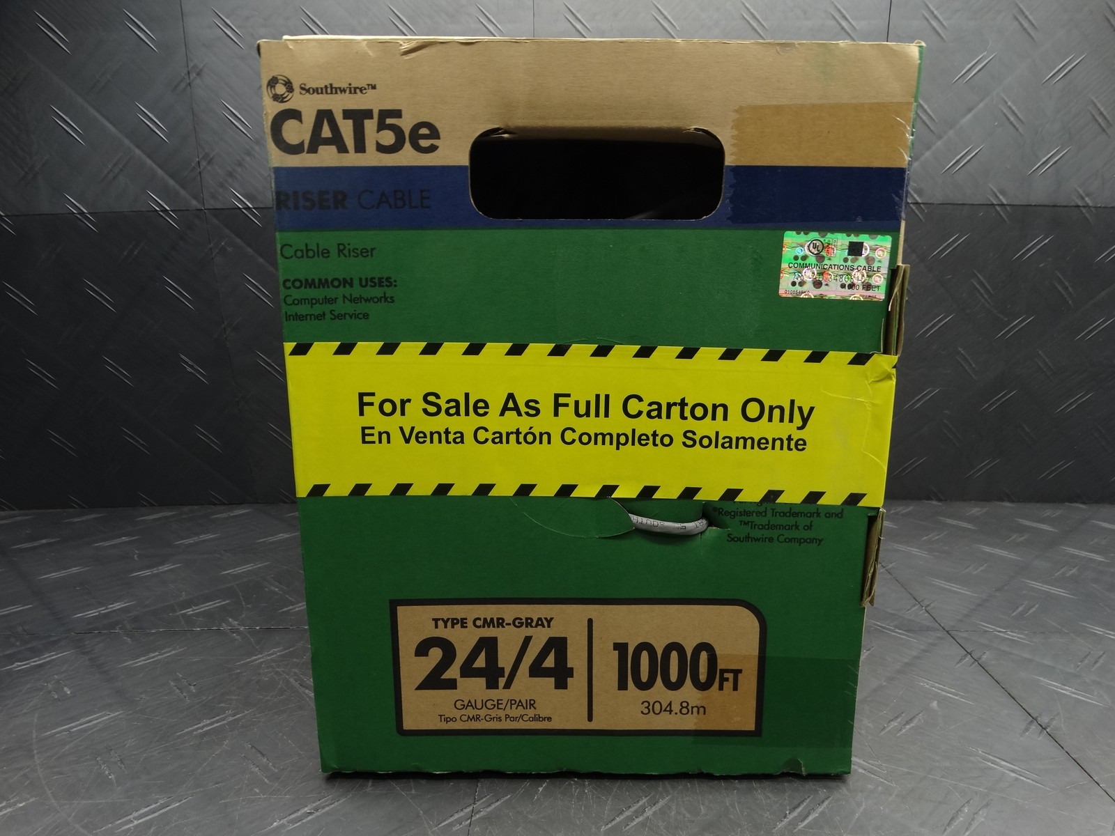 Southwire 1,000 ft. 24/4 Solid CU CAT5e CMR Riser Data Cable in Gray 56917949 Southwire 1,000 ft. 24/4 Solid CU CAT5e CMR Riser Data Cable in Gray 56917949