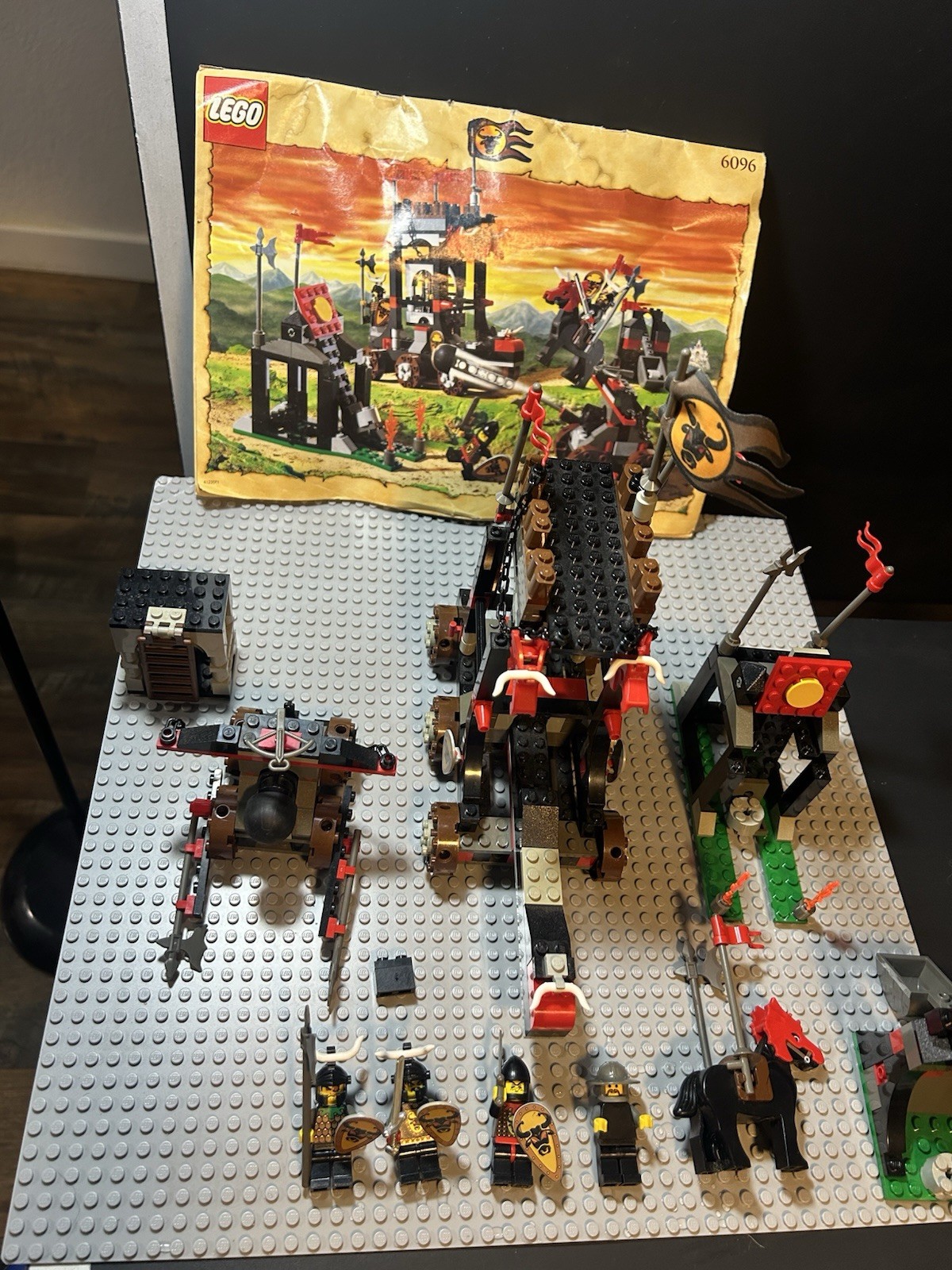 LEGO Castle: Bull's Attack (6096) LEGO Castle: Bull's Attack (6096)