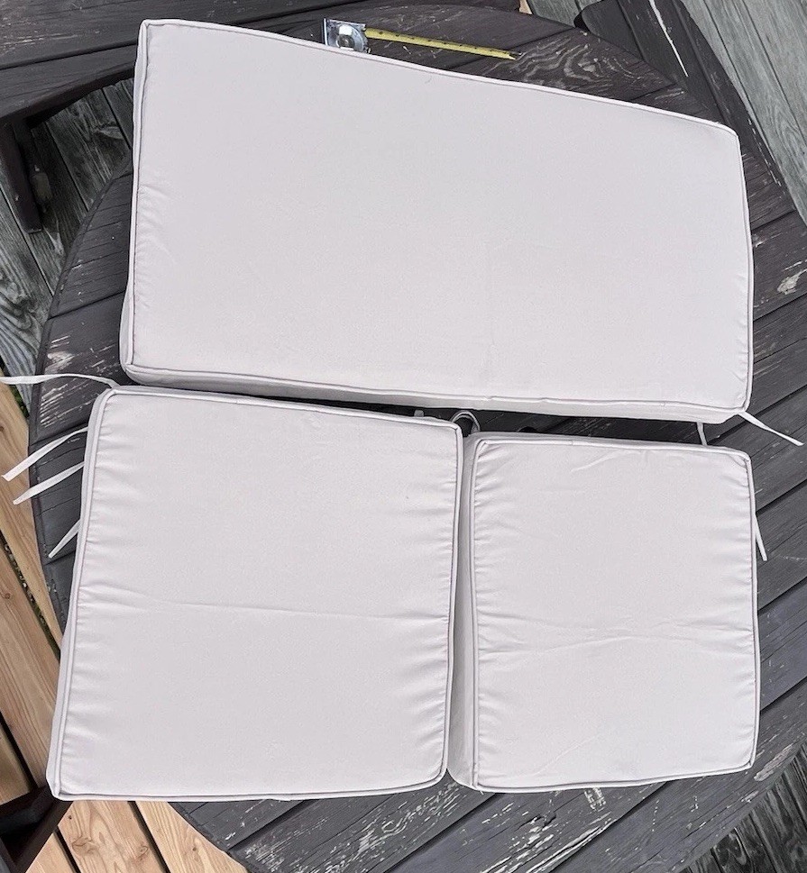 Snubbull Outdoor Replacement Cushions Set 3-Piece in Fabric Solid w/ Ties Snubbull Outdoor Replacement Cushions Set 3-Piece in Fabric Solid w/ Ties