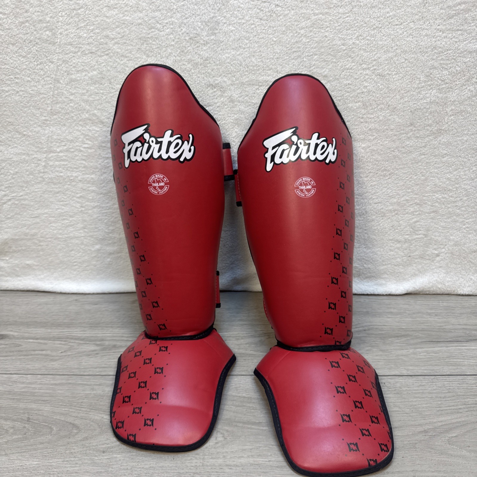 Fairtex SP5 Shin Pads Guards Red Adult S Muay Thai Protection Kickboxing MMA Fairtex SP5 Shin Pads Guards Red Adult S Muay Thai Protection Kickboxing MMA