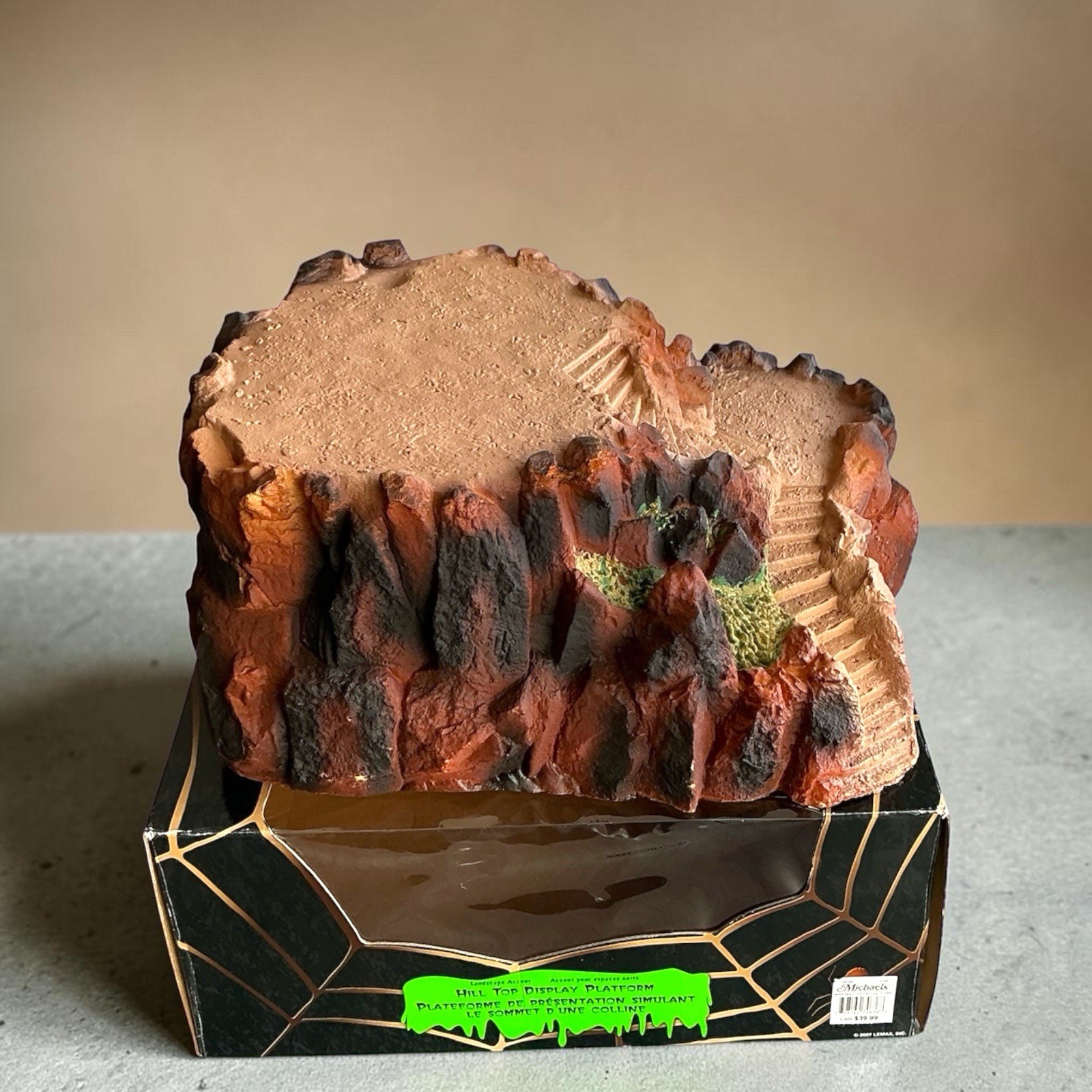 2007 Lemax Spooky Town Hill Top Display Platform Halloween Base Retired In Box