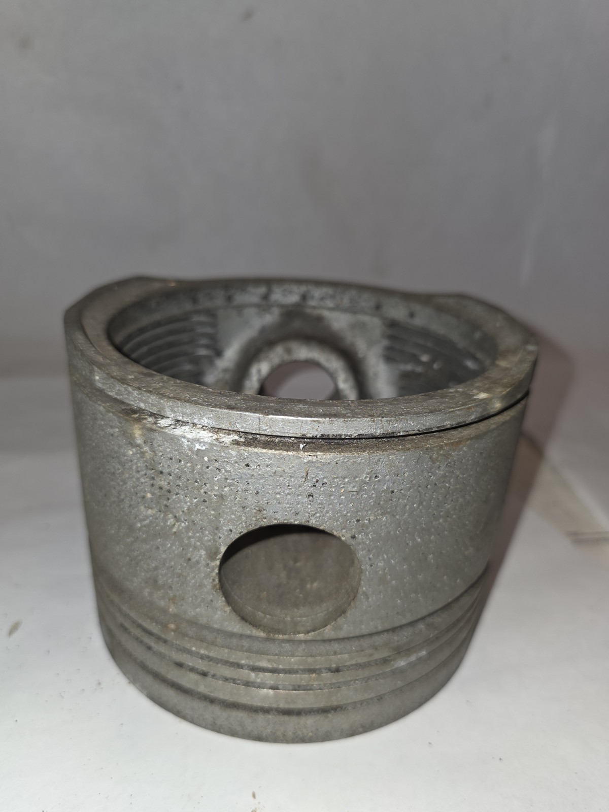 Vintage Continental Aircraft Engine Piston 5.25