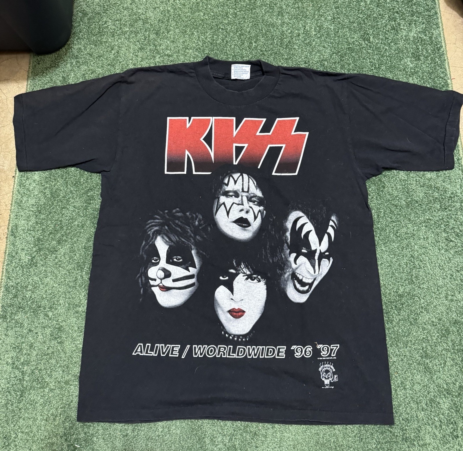 VTG 1996 Kiss Tour T-Shirt T-America  I wanted the best size large single stitch