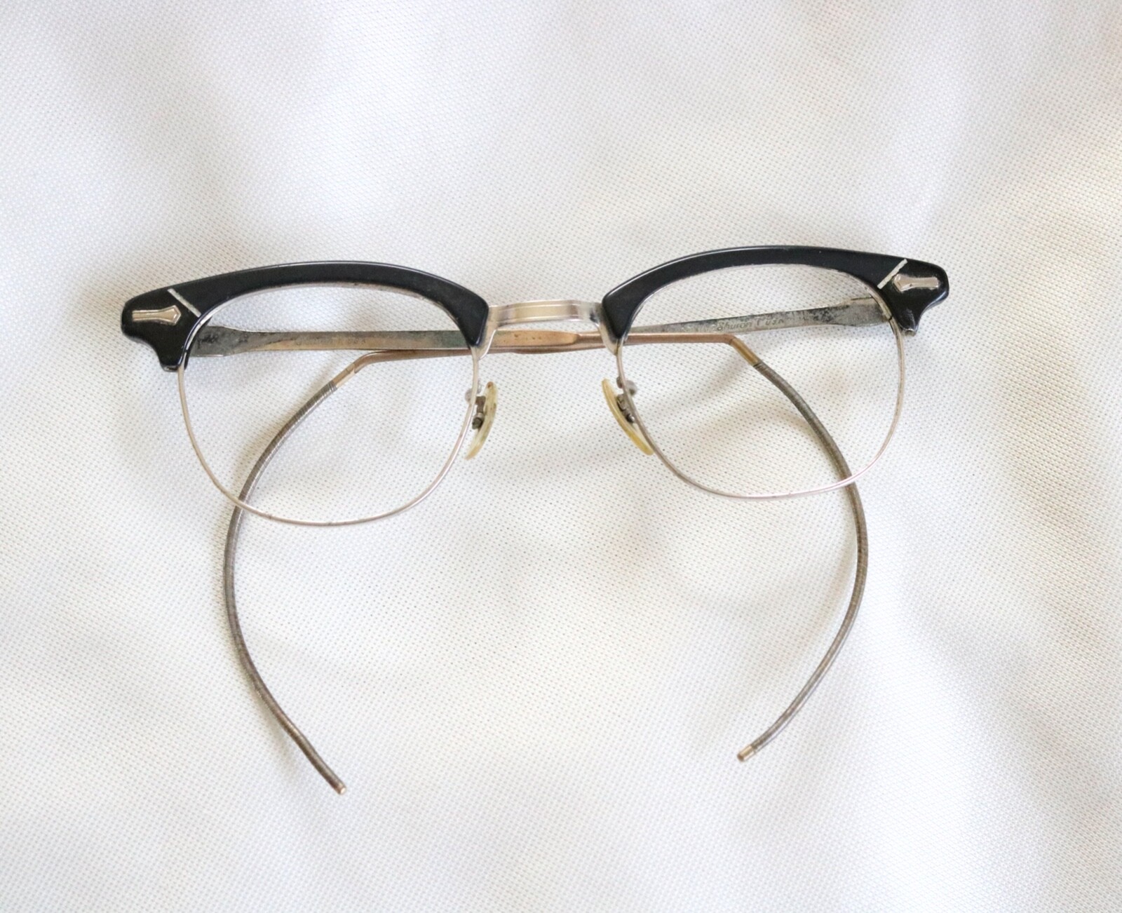 Shuron Vintage Black Silver 46 Aluminum Browline Eyeglasses Frames USA Retro Shuron Vintage Black Silver 46 Aluminum Browline Eyeglasses Frames USA Retro