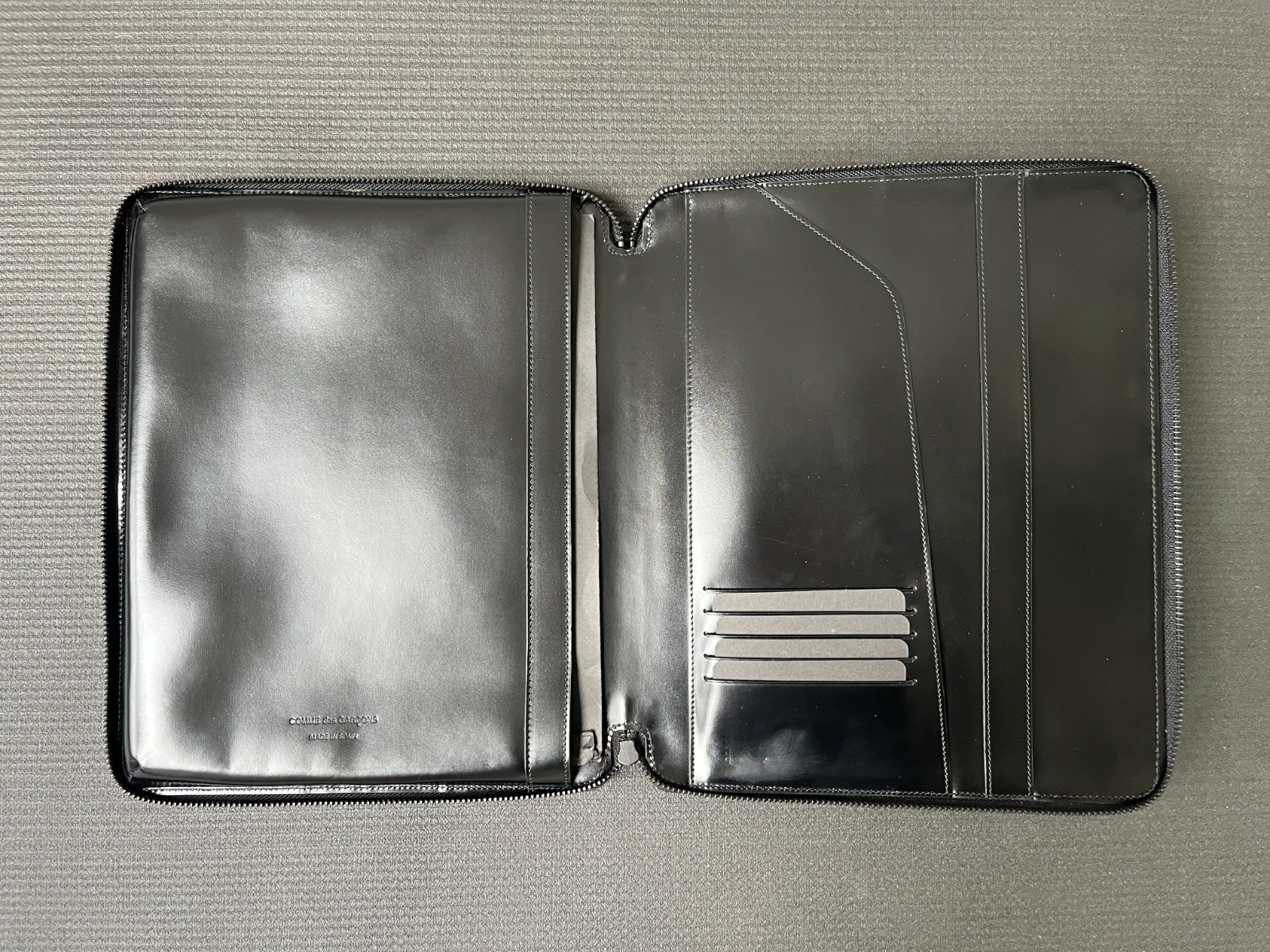 Comme des Garcons Very Black Luxury Leather iPad Case Folio Black SA0203VB