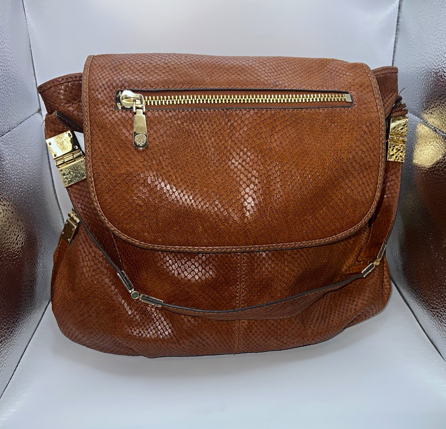 Vince Camuto Brown Large Shoulder Bag Embossed Snakeskin Gold Hardware Charm