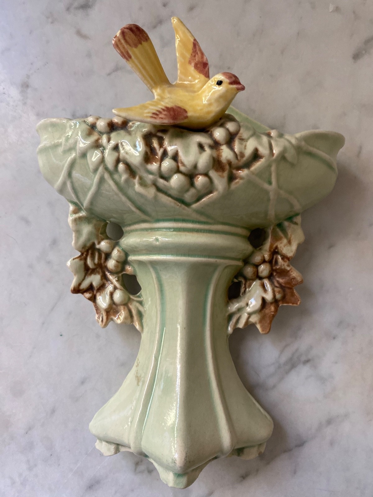 Vintage 1949 McCoy Pottery Bird Bath Wall Pocket Planter Vase Green Yellow Bird 