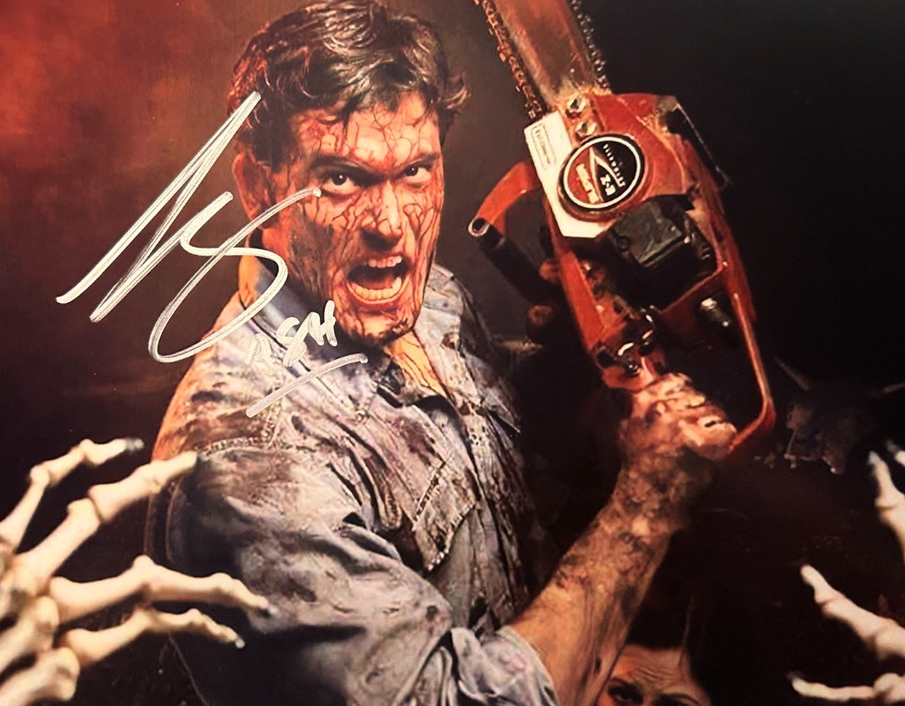 Bruce Campbell (EVIL DEAD) Signed 8x10\