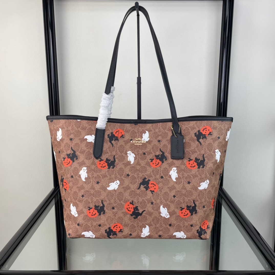 Coach City Tote In Signature Canvas With Halloween CW450 Tan Coach City Tote In Signature Canvas With Halloween CW450 Tan