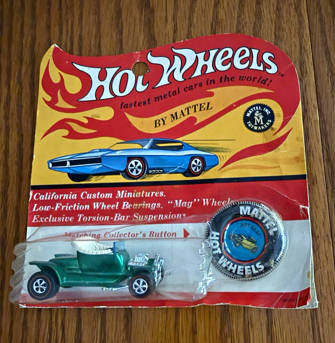 Hot Wheels Redlines Hot Heap 1968 Green 1:64 Diecast w/ Collector Button
