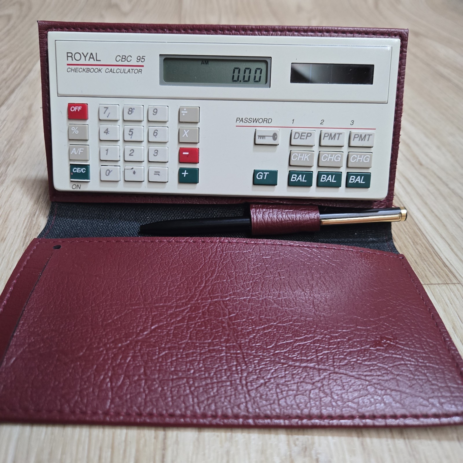 Vintage Royal CBC 95 Checkbook Calculator and Checkbook Holder Leatherette