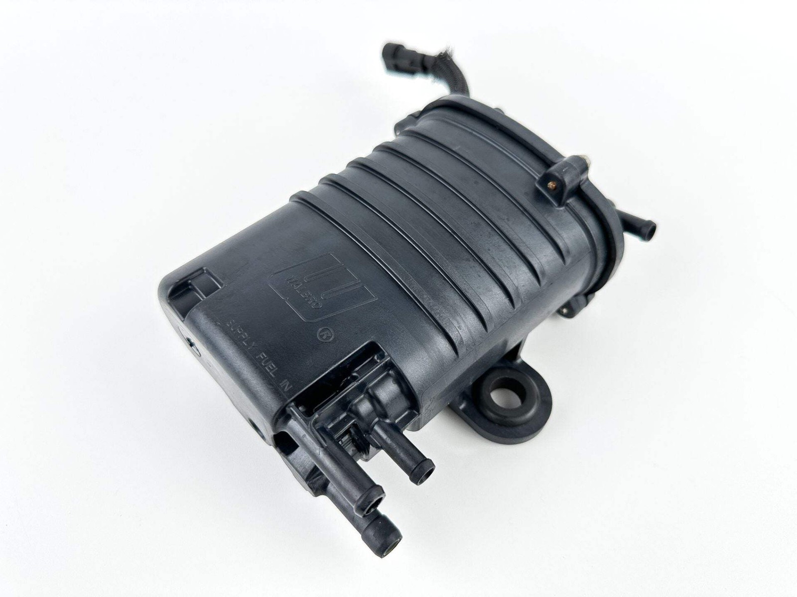 2008 Evinrude 200 HP 2 Stroke Etec Outboard Vapor Separator Tank VST 5010819