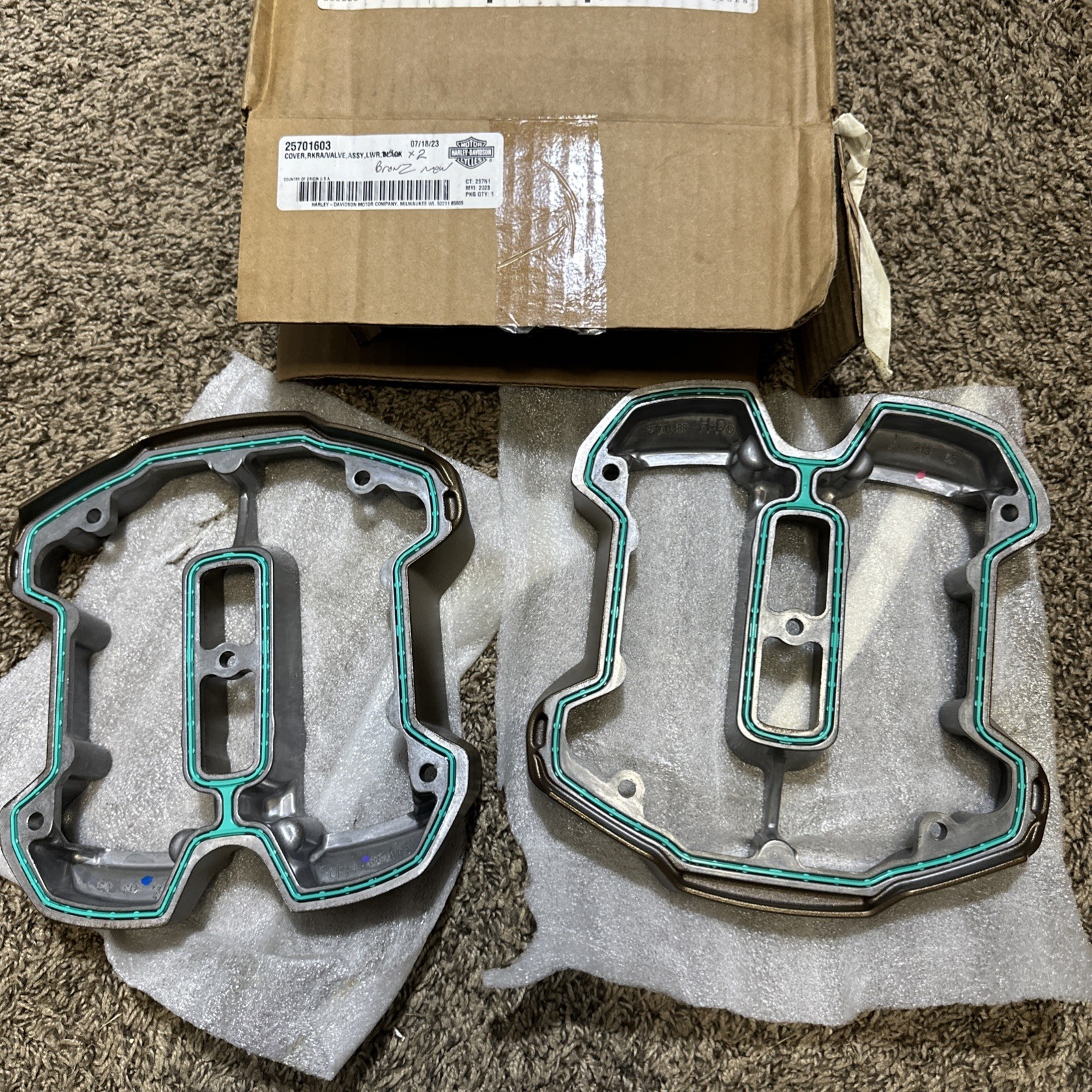 Harley Davidson M8 Milwaukee Bronze Lower Rocker Covers 25701601   New