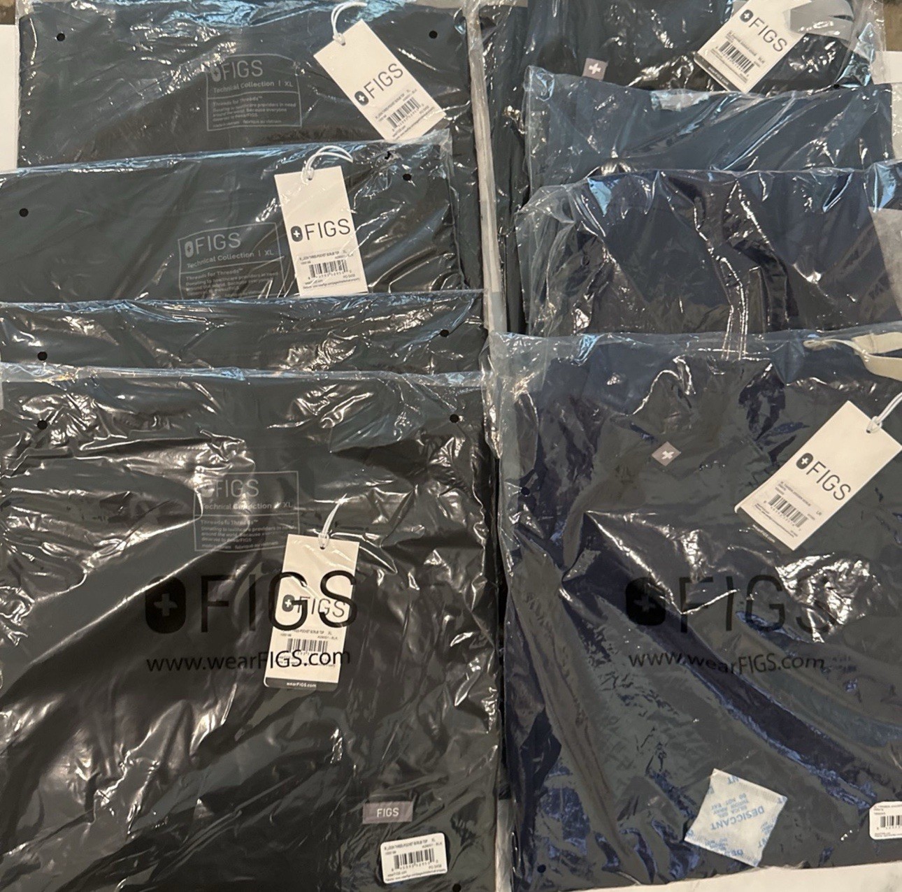 5 Pack of Figs Mens Leon Scrub Top XL Black Short Sleeve V Neck NWT Retails $210 5 Pack of Figs Mens Leon Scrub Top XL Black Short Sleeve V Neck NWT Retails $210