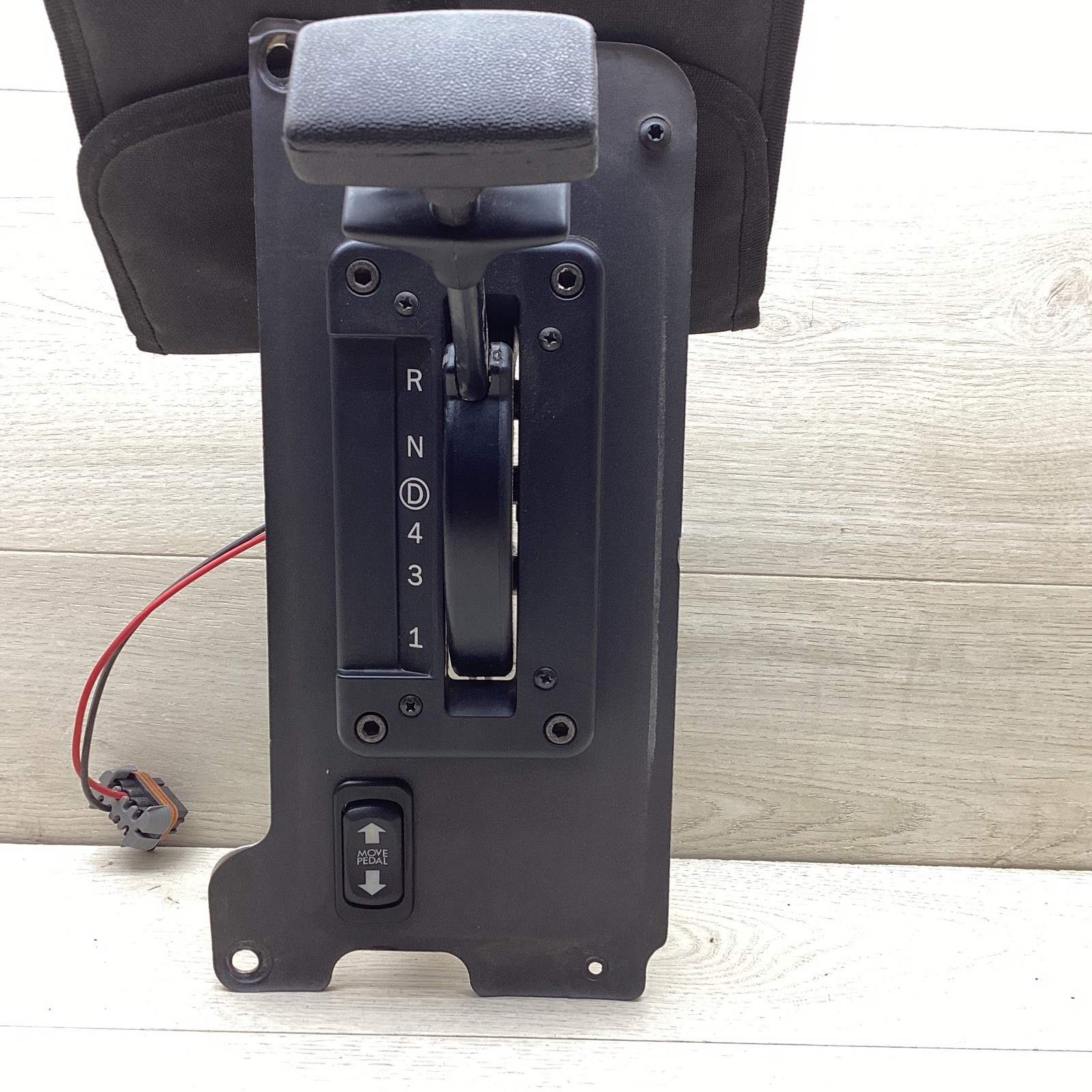 2007 FREIGHTLINER THOMAS SCHOOL BUS FLD91013 DRIVE GEAR SELECTOR SHIFTER HANDLE