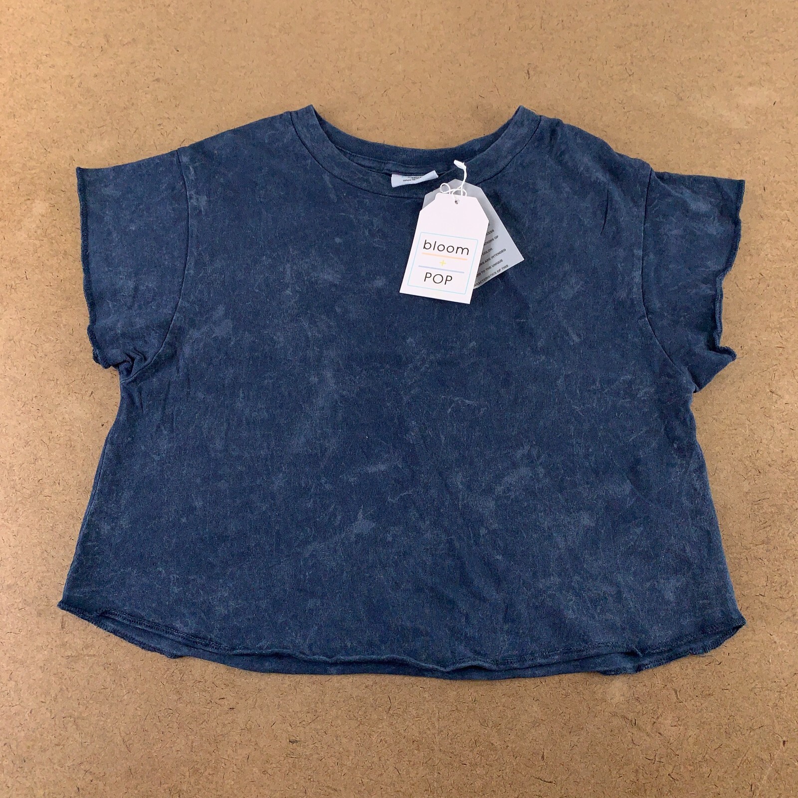 Bloom Pop Women\'s Size Medium Navy Washed Crew Neck Short Sleeve Cropped Tee NWT