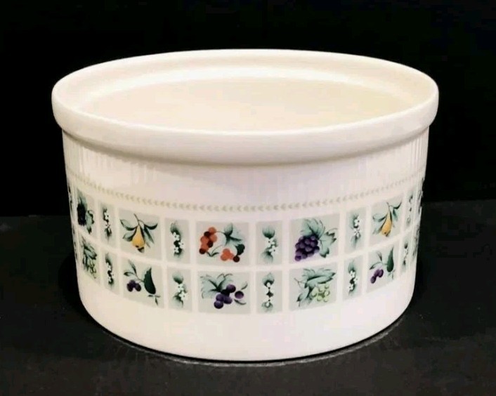 Royal Doulton Tapestry  HTF Souffle Casserole Dish 6.5x 4\