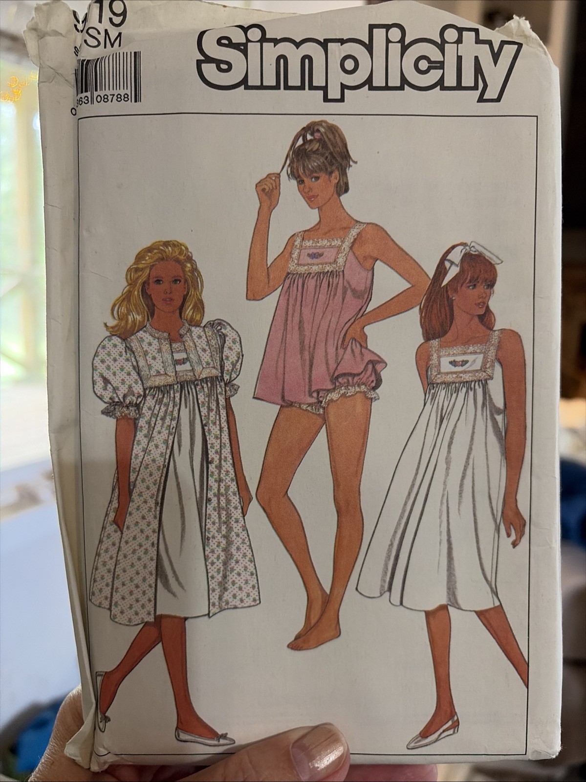 Vintage Simplicity Baby Doll Style Night Gown Sewing Pattern 9119 Size Small UC