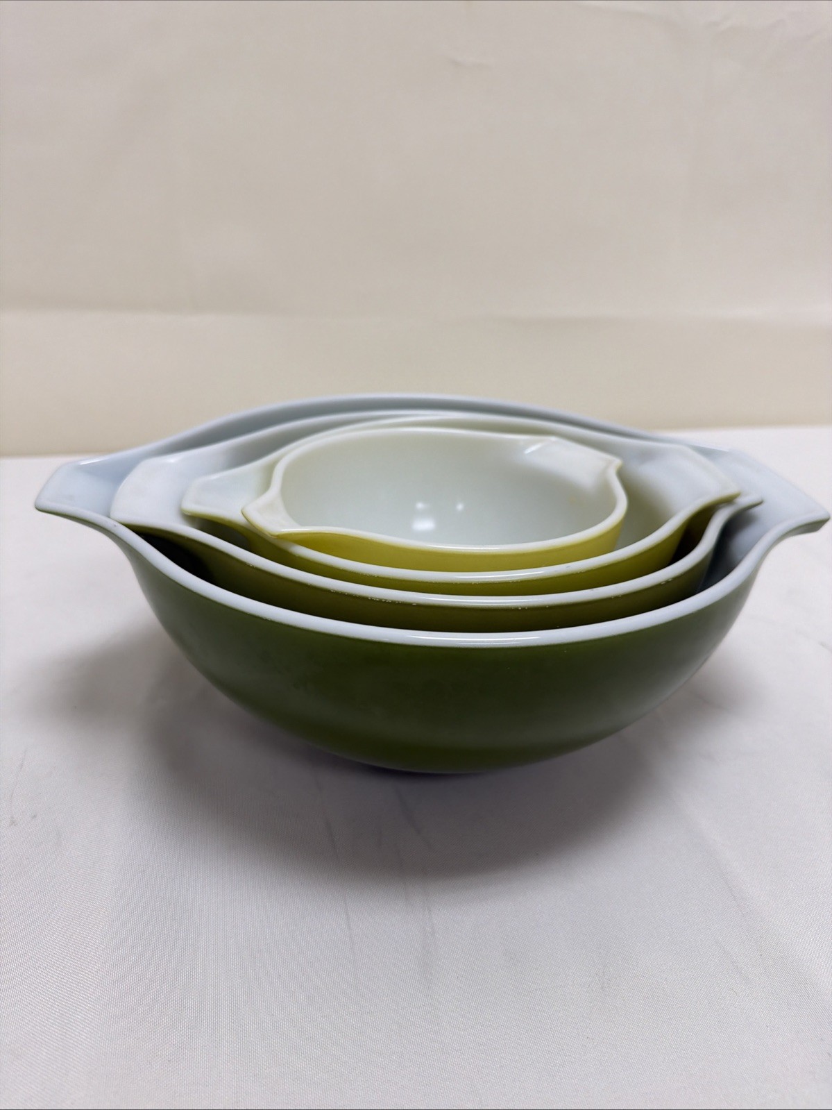Vintage Pyrex Nesting Cinderella Mixing Bowls Green Set of 4 Verde Green Vintage Pyrex Nesting Cinderella Mixing Bowls Green Set of 4 Verde Green