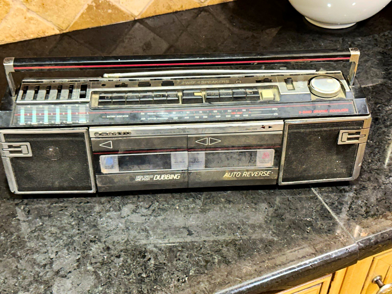 Vintage 1980s Sanyo M-W767 Dual Cassette Boombox AM/FM Radio Works Parts/Repair