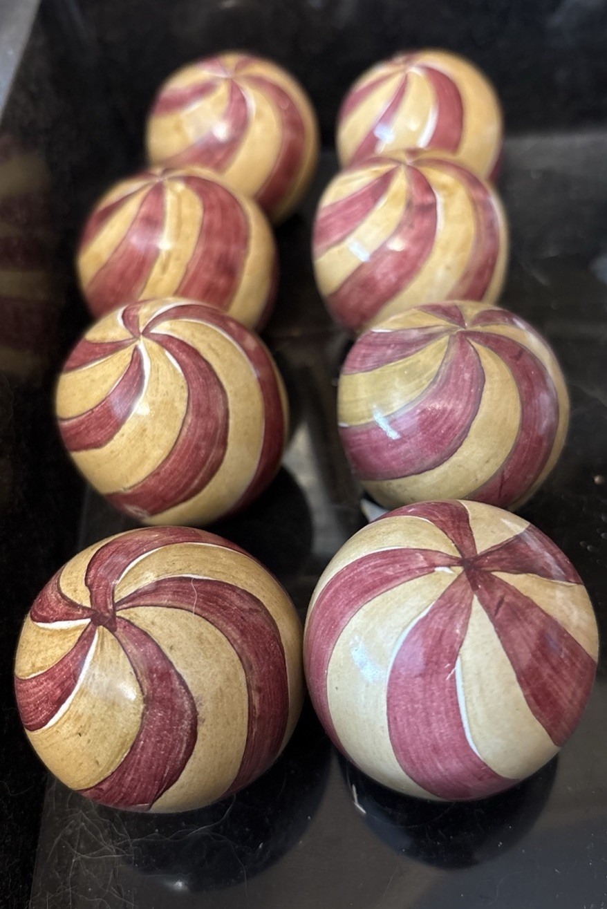 Retired MacKenzie Childs Ceramic Swirl Knobs Pulls set of (6) Retired MacKenzie Childs Ceramic Swirl Knobs Pulls set of (6)