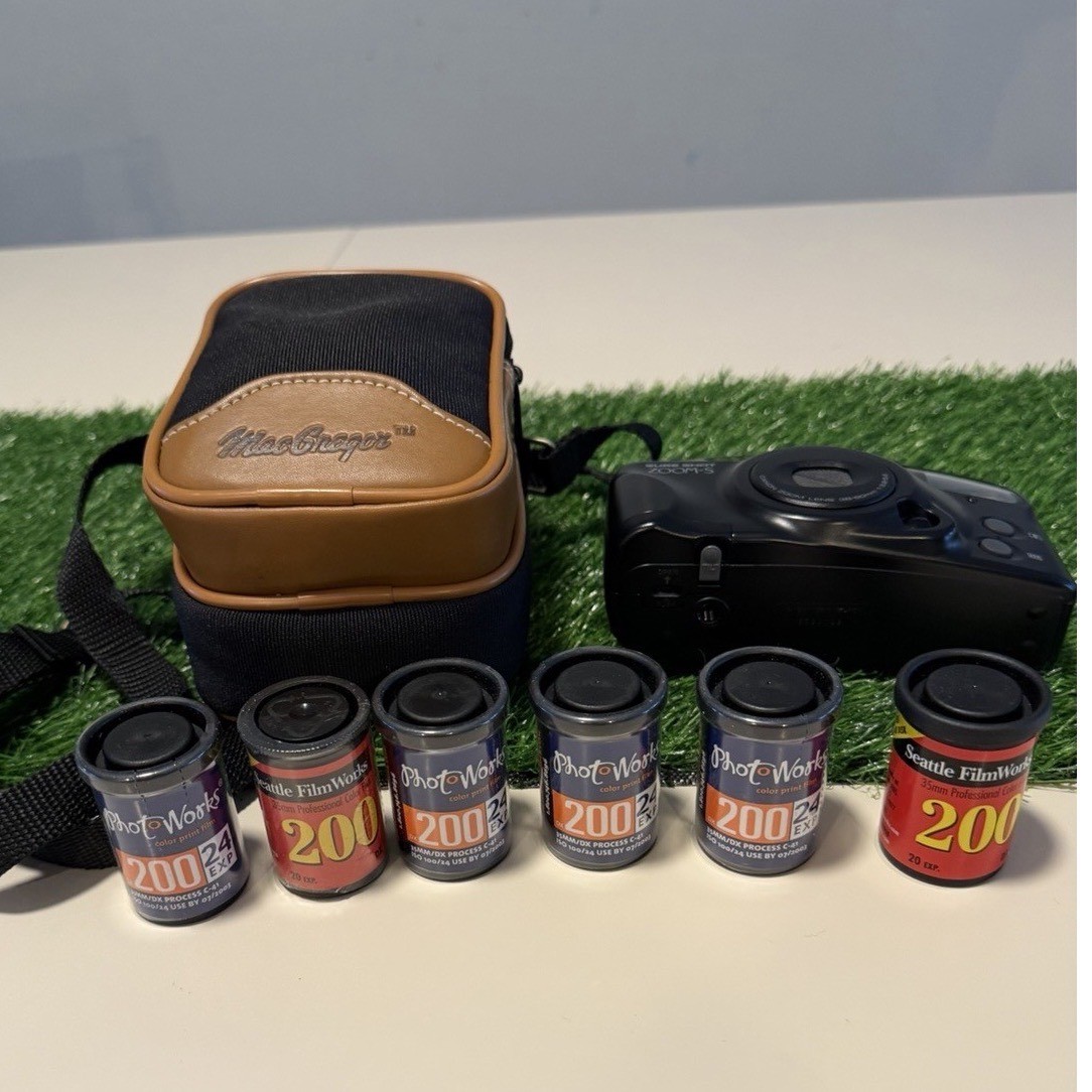 Vintage Canon Sure Shot Zoom-S  38-60mm With Film And Case Untested Needs Batter
