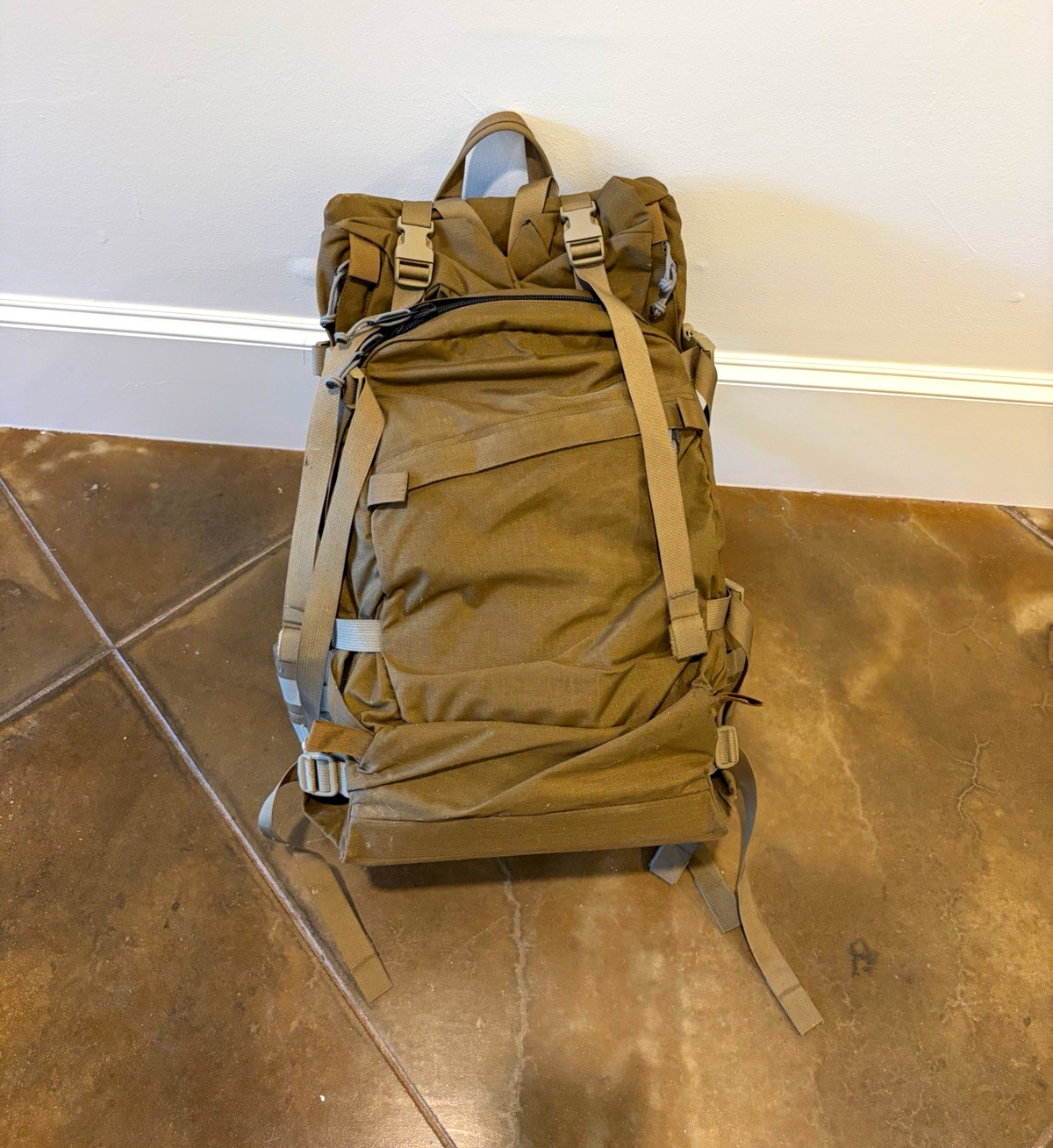 Crew Cab Backpack with NICE Frame Coyote Tan USA Made Hunting Pack 2010 vintage