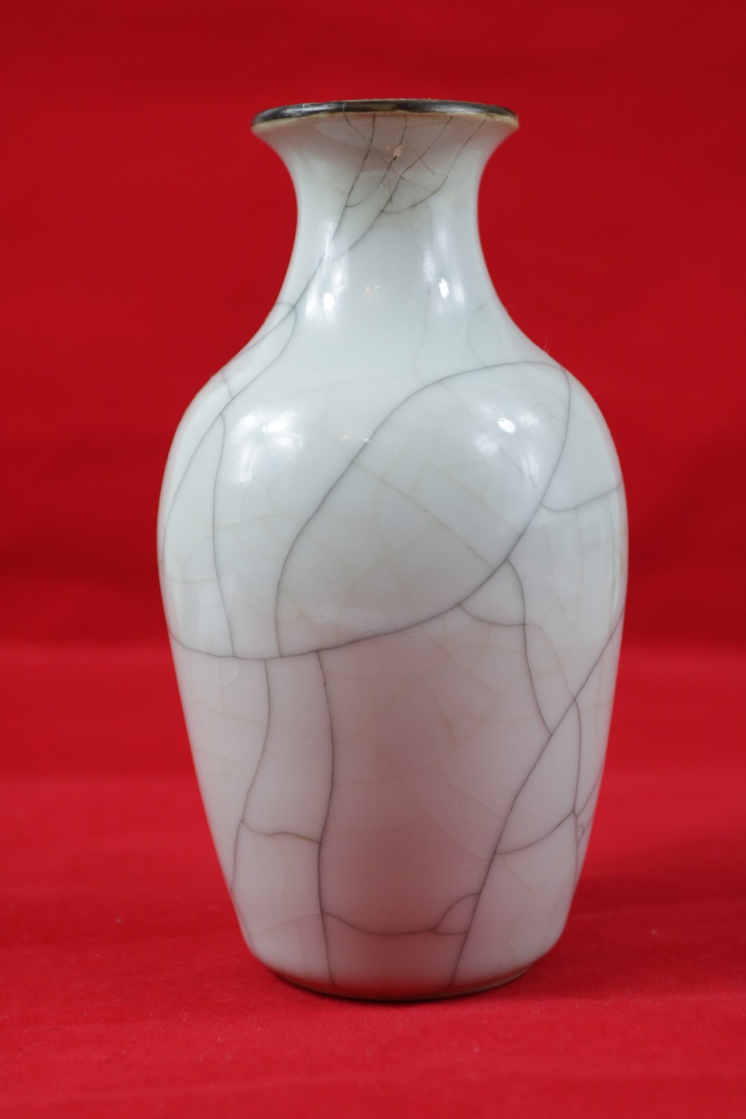 Antique Chinese Crackle Glaze Small Ge Vase 小器大片 Qing Dynasty19thC 15cm high Antique Chinese Crackle Glaze Small Ge Vase 小器大片 Qing Dynasty19thC 15cm high