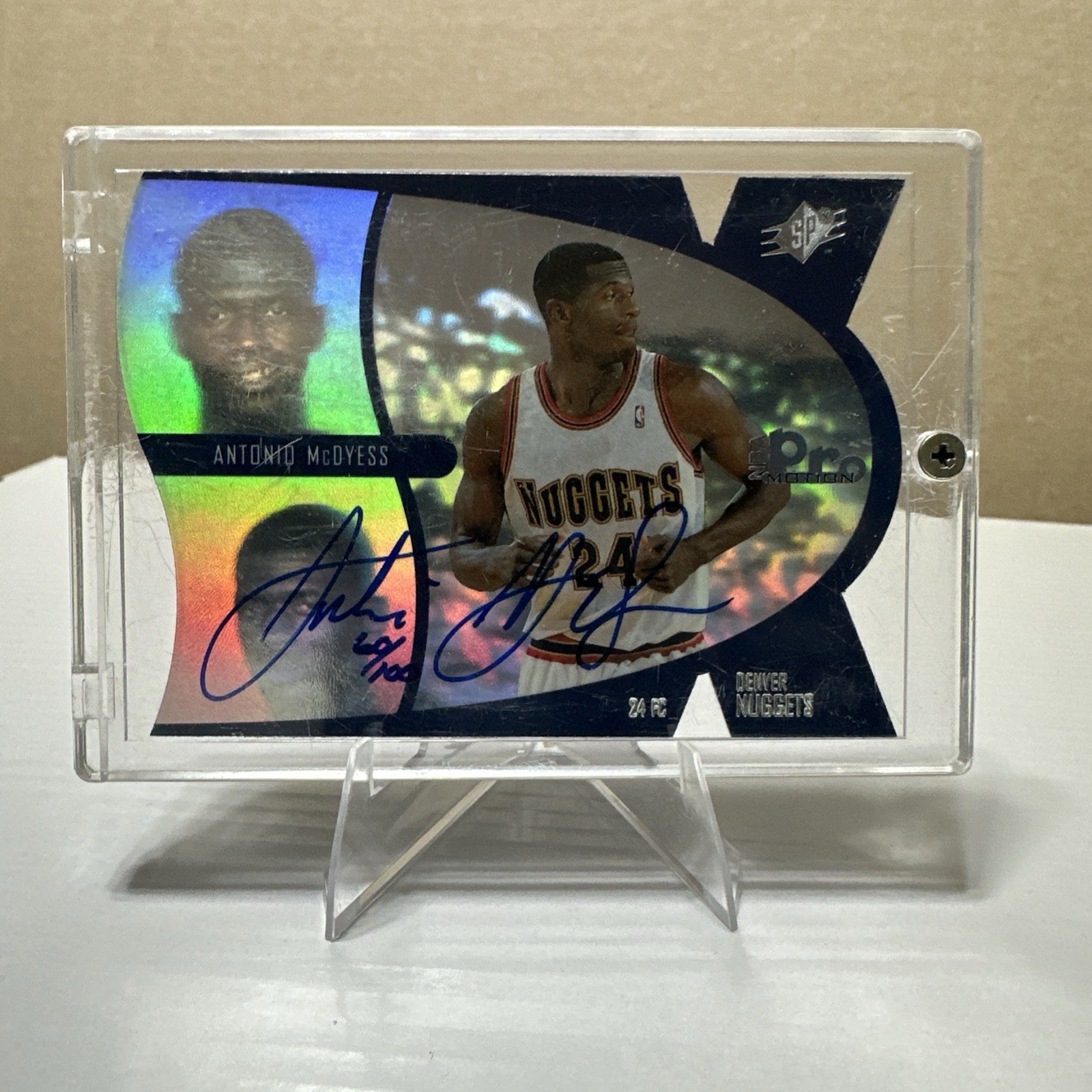 ANTONIO MCDYESS 1997 SPx #5 PRO MOTION Holo Die Cut Auto SSP 60/100 Nuggets ANTONIO MCDYESS 1997 SPx #5 PRO MOTION Holo Die Cut Auto SSP 60/100 Nuggets