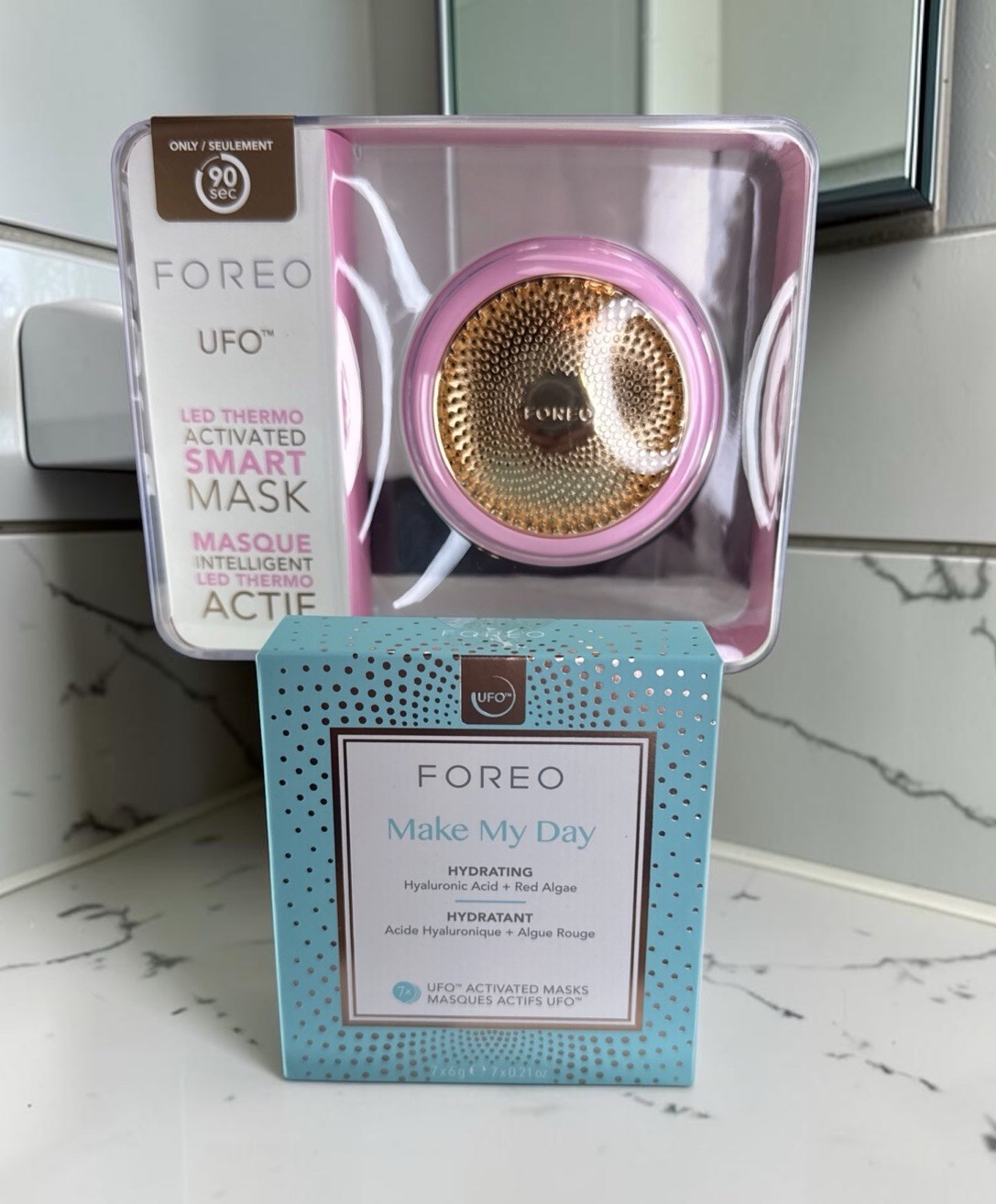 FOREO UFO Smart Mask Treatment Device - Pink Pearl And A FOREO Make My Day Mask FOREO UFO Smart Mask Treatment Device - Pink Pearl And A FOREO Make My Day Mask