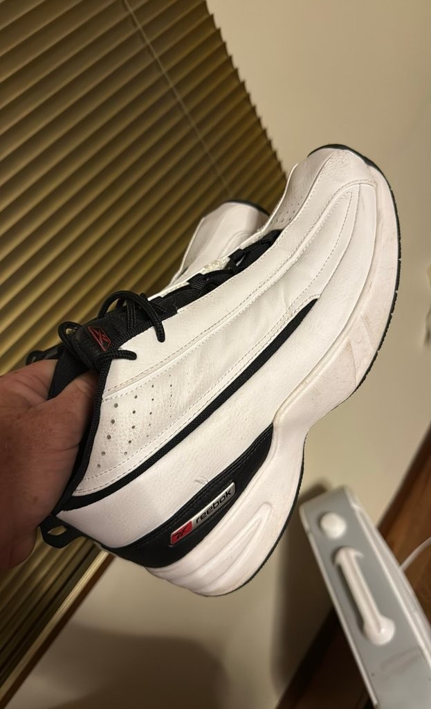 Reebok Answer IV White and Black Basketball Shoes Reebok Answer IV White and Black Basketball Shoes