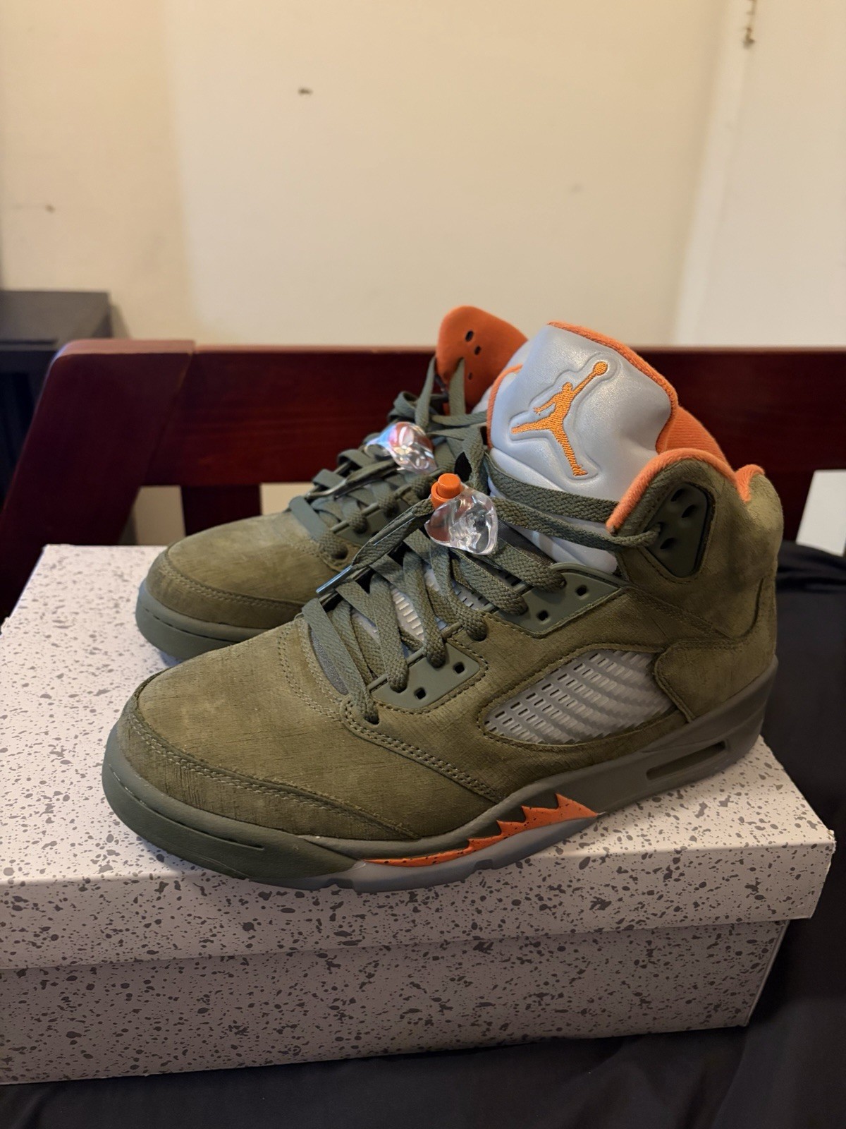 Jordan Air Jordan 5 Mid Top Suede Lace Up Sneaker Green Orange Gray NWB