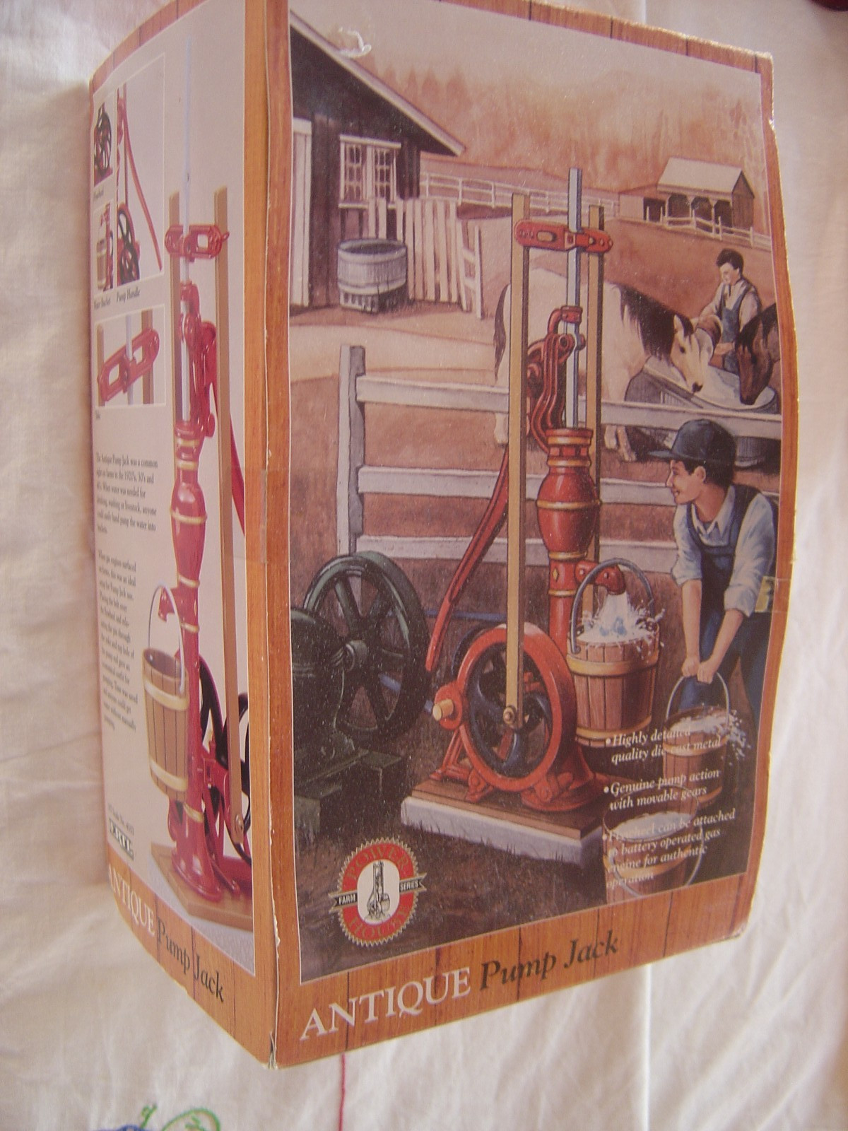 NIB ERTL ANTIQUE  1/7 SCALE Antique Pump Jack CAST METAL