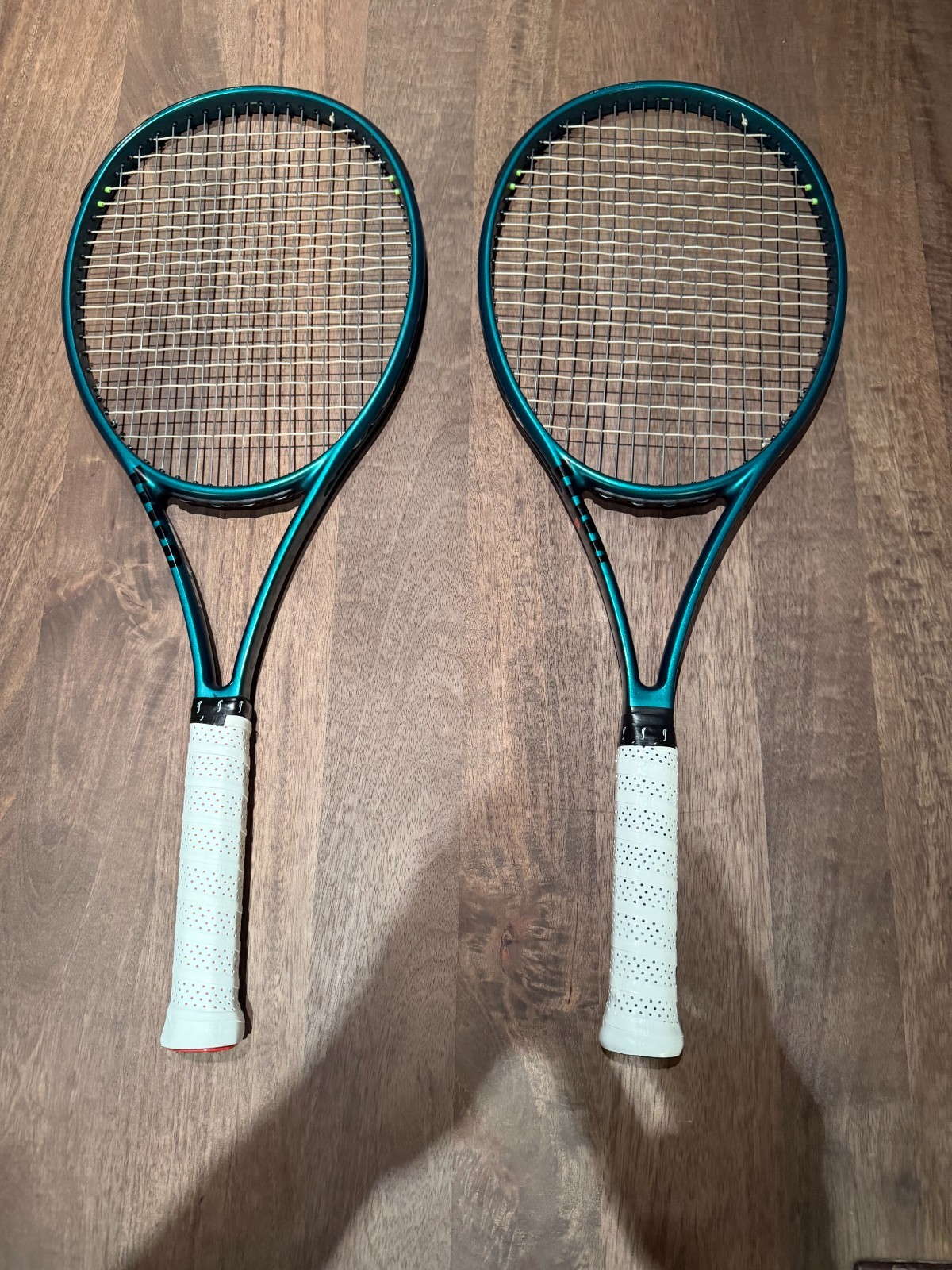 1 x Wilson Blade Pro v9 18x20 Grip Size 4 1/8\