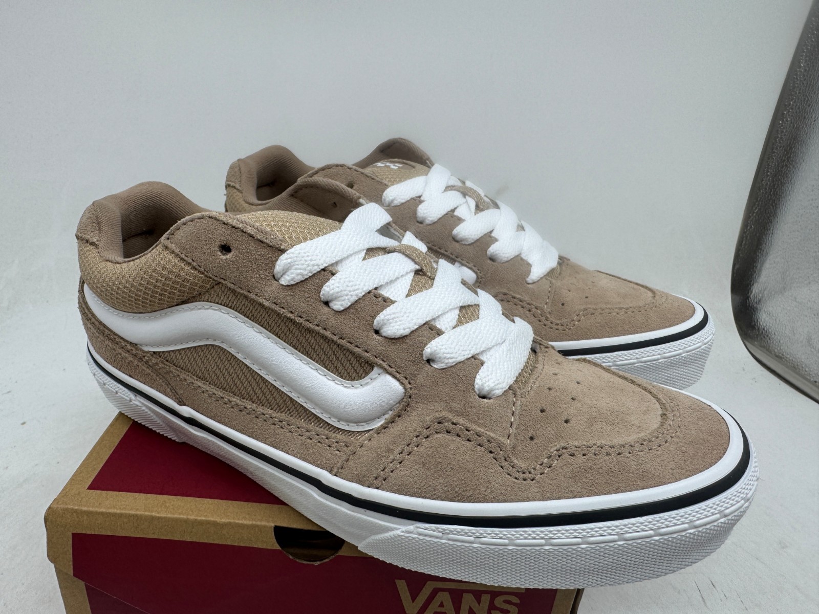 Vans Caldrone Skate Sneakers Women\'s Deep Taupe Suede Lace Up Casual Shoes - 8 Vans Caldrone Skate Sneakers Women\'s Deep Taupe Suede Lace Up Casual Shoes - 8