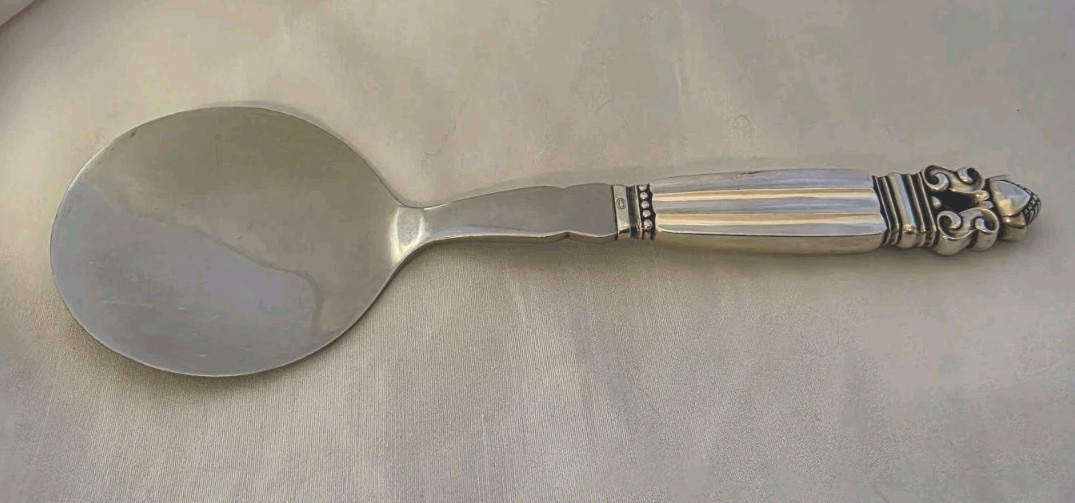 Georg Jensen ACORN Serving Spoon Flat, Round. Sterling Silver Denmark Flatware Georg Jensen ACORN Serving Spoon Flat, Round. Sterling Silver Denmark Flatware