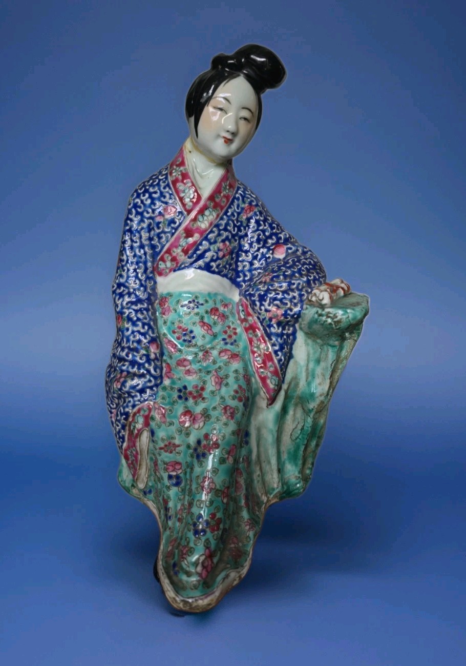 Qing CHINESE FAMILLE ROSE PORCELAIN GUANYIN 10 Qing CHINESE FAMILLE ROSE PORCELAIN GUANYIN 10