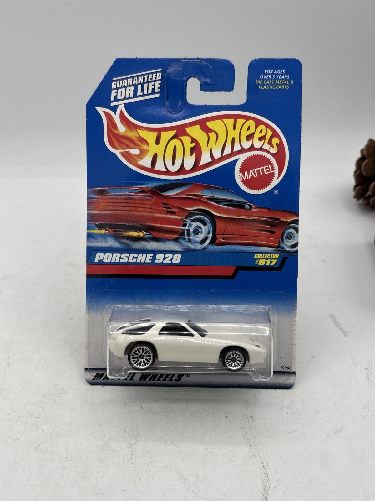 1997 Hot Wheels Mainline Collector #817 PORSCHE 928 White Chrome Lace Spokes ST2